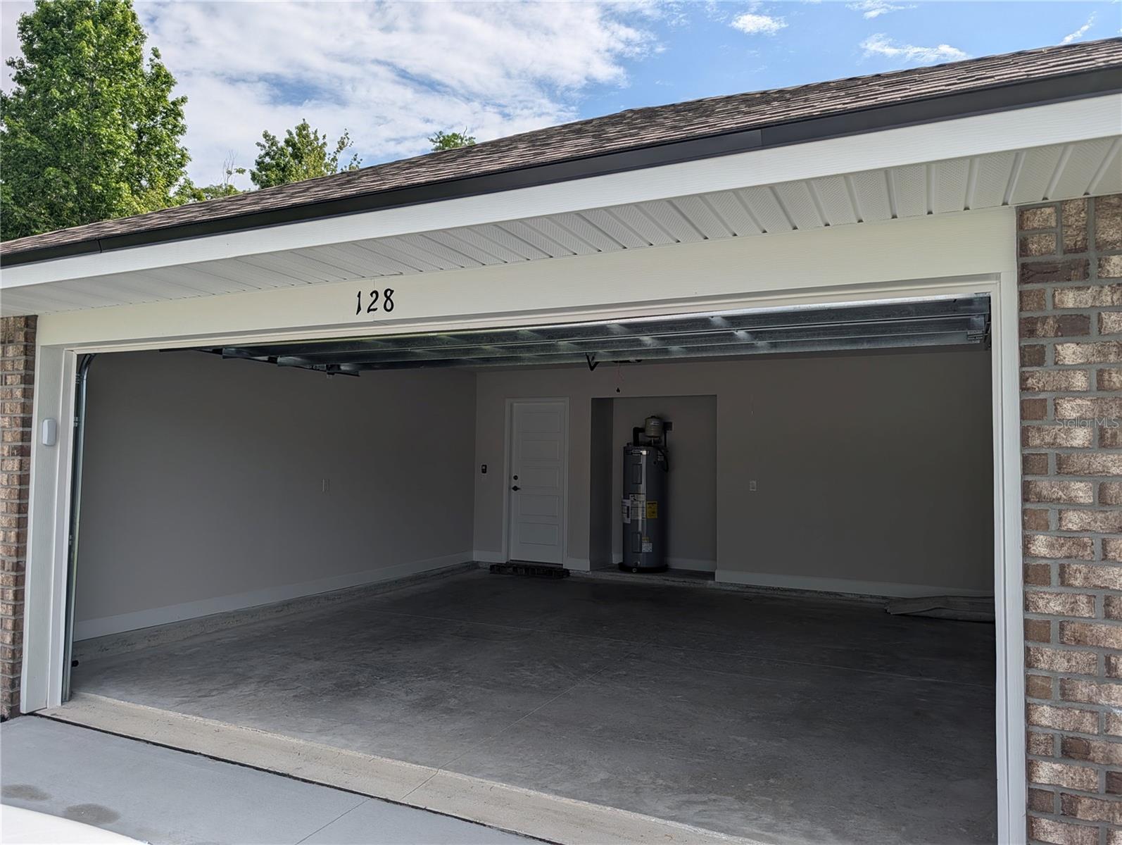128 BIRD OF PARADISE DR photo 4