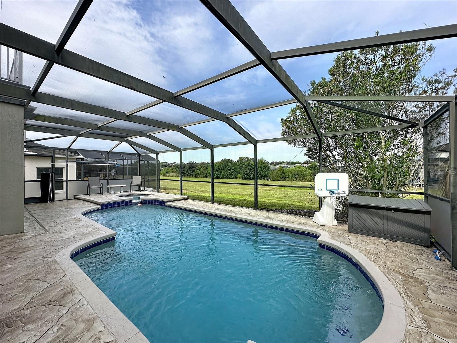 735 KILDRUMMY DR photo 2