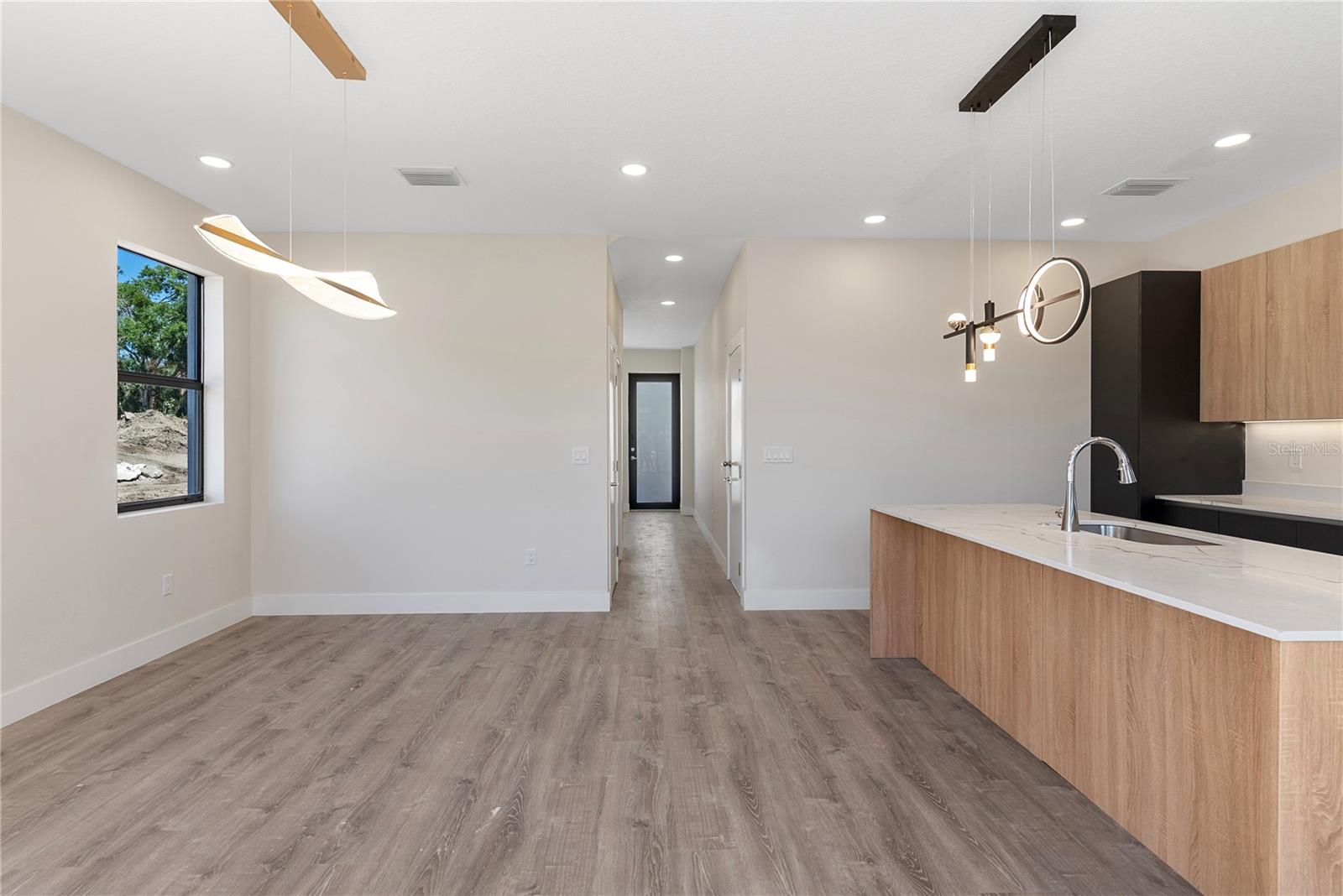 8458 MODANO PL photo 4
