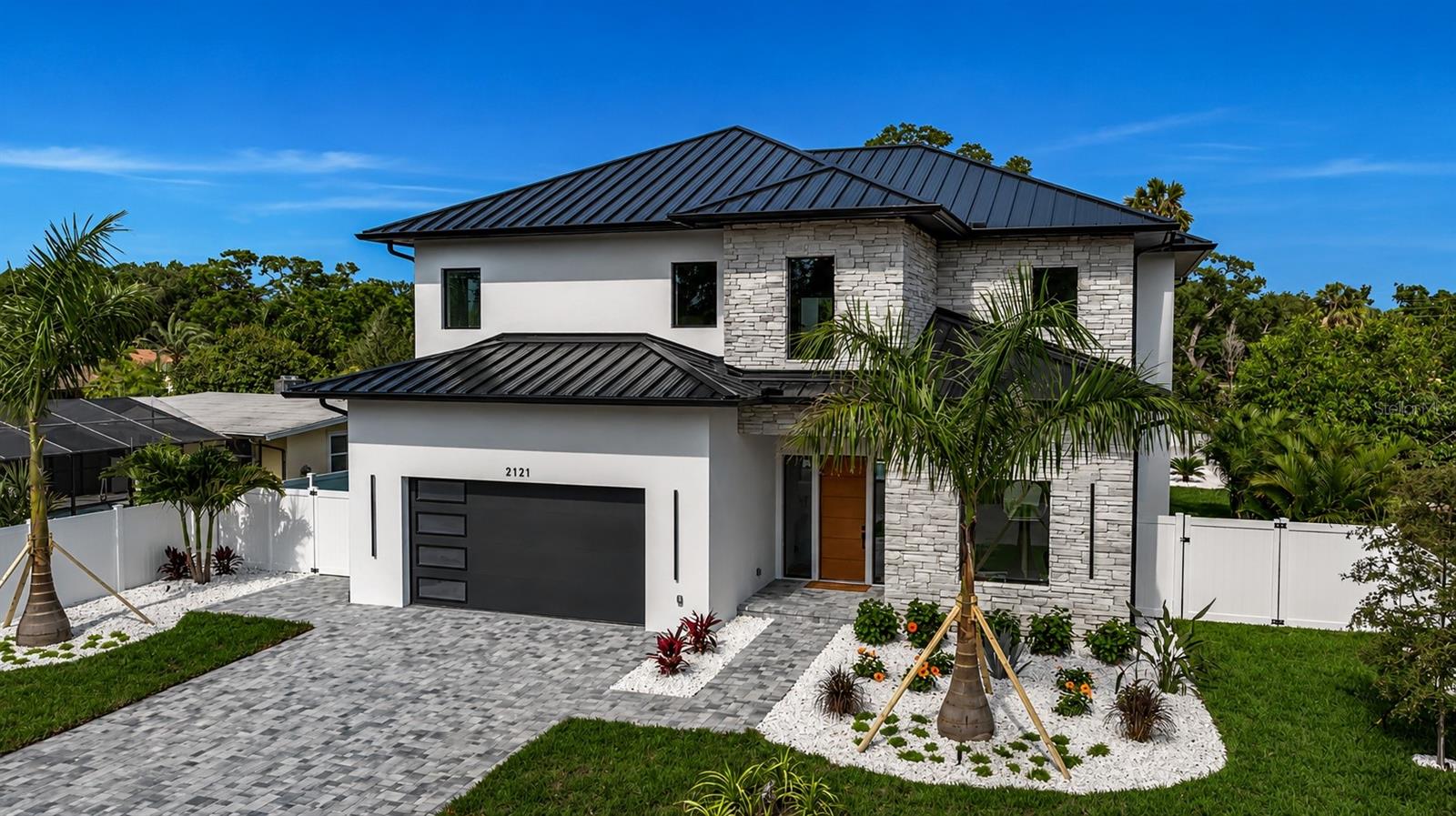 2121 CLEMATIS CT photo 5