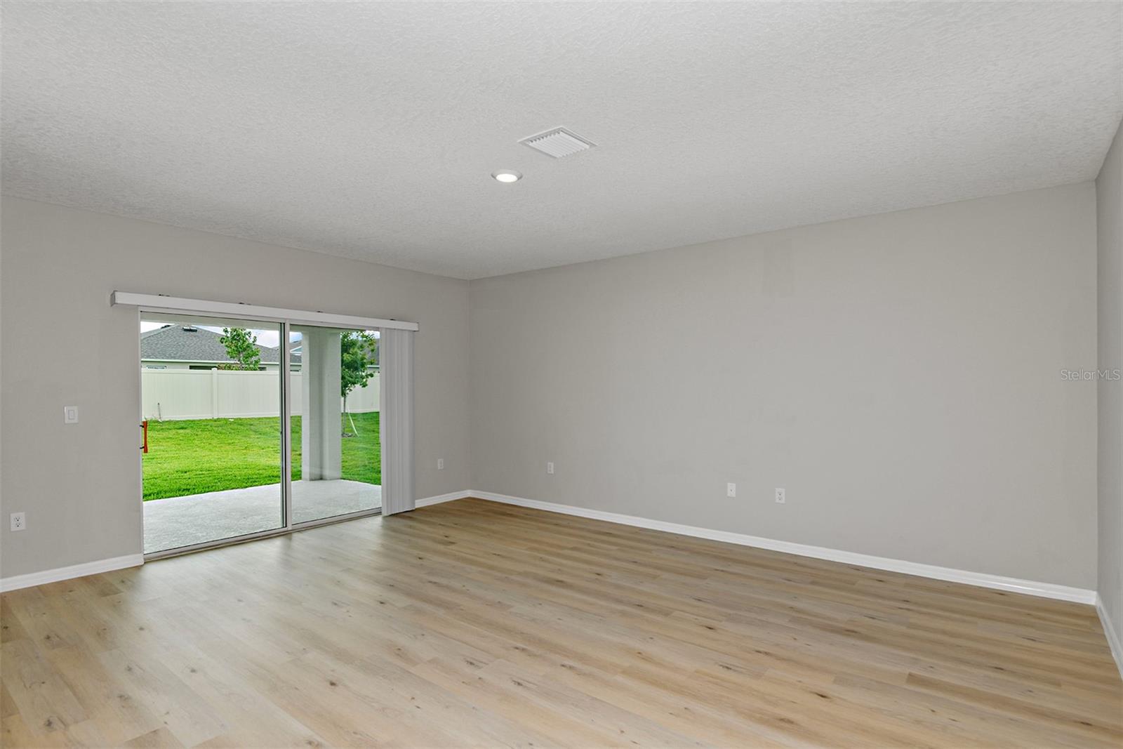 34993 ARBOR RETREAT DR photo 3