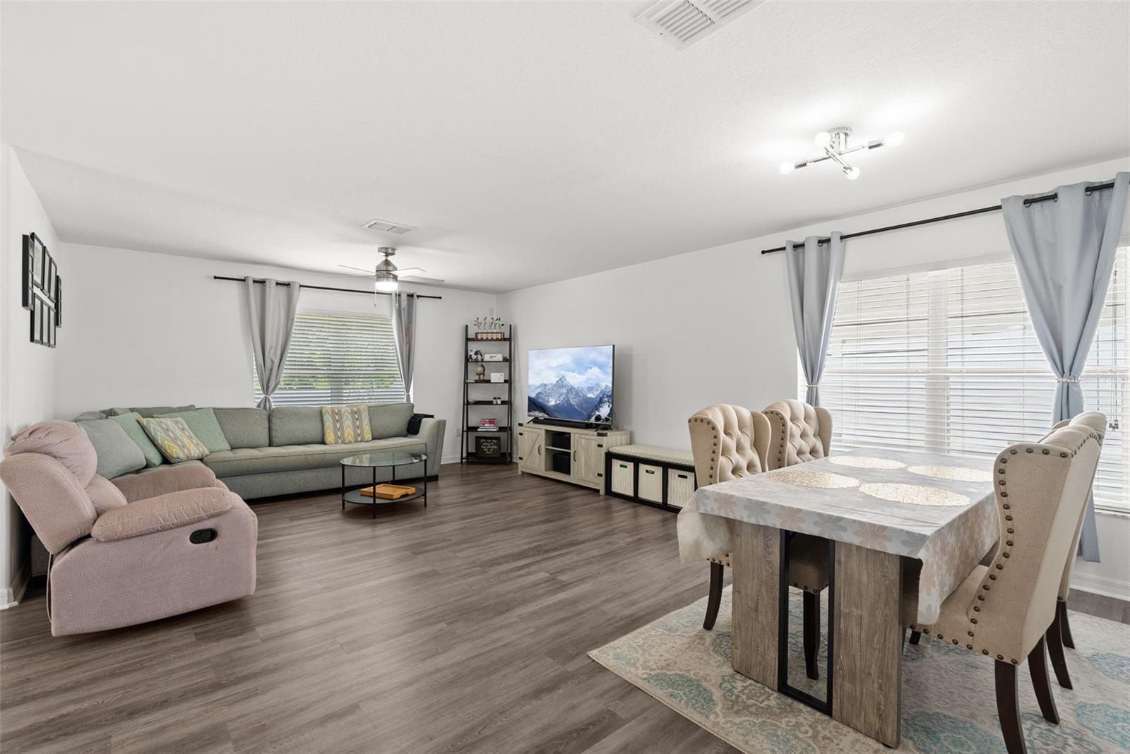 12607 CHENWOOD AVE photo 5
