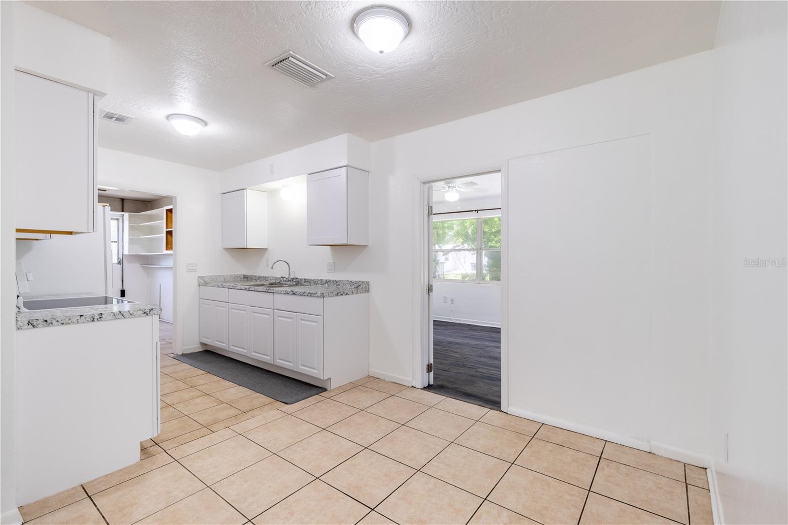 18 N HARRISON ST photo 5
