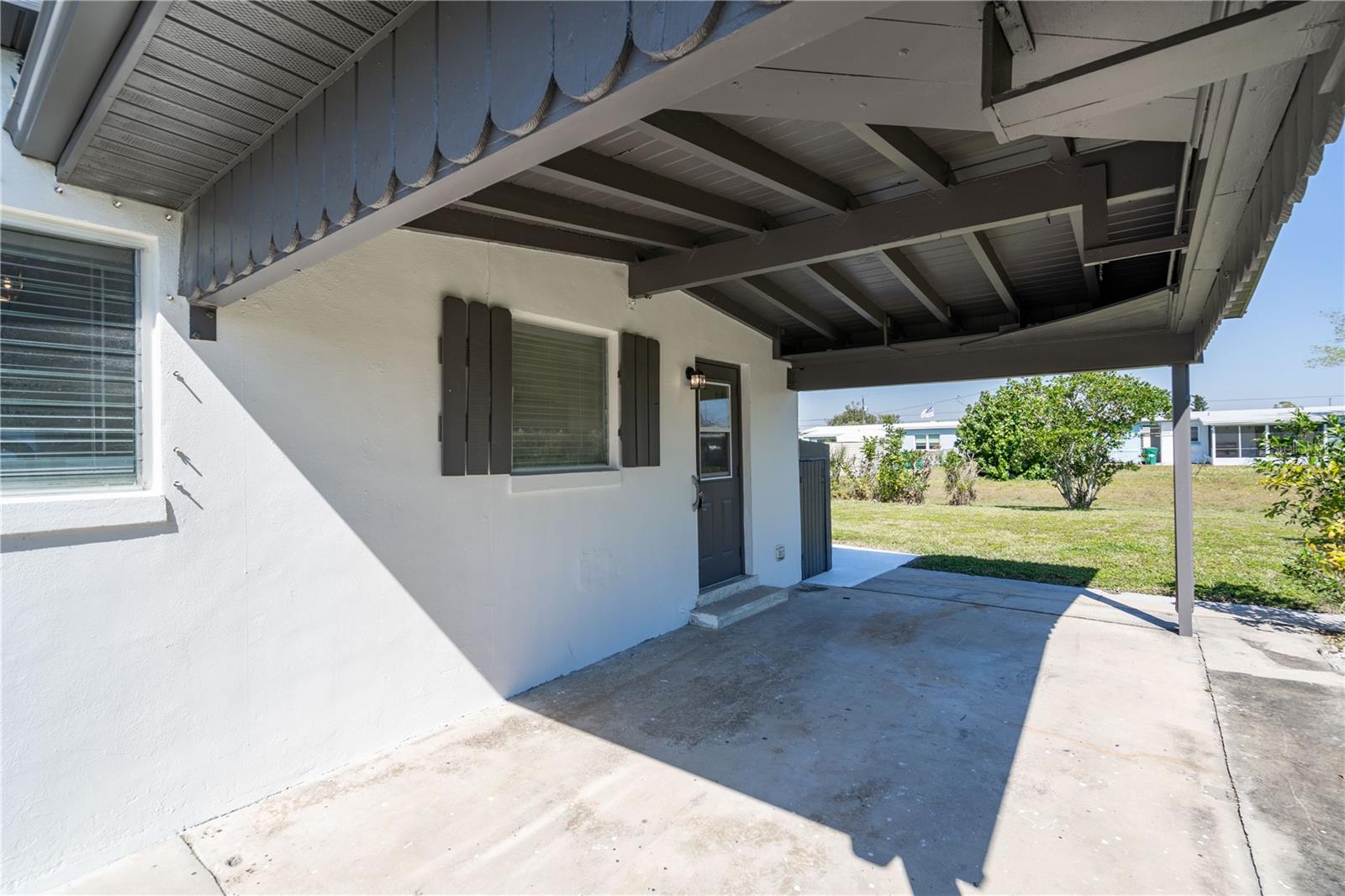 21306 HEPNER AVE photo 4