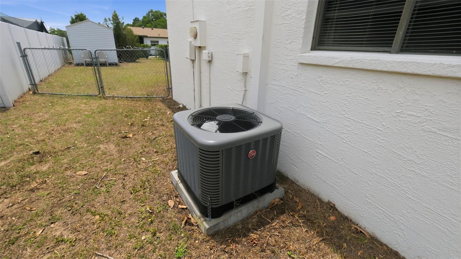 7115 LEXINGTON CIR photo 2