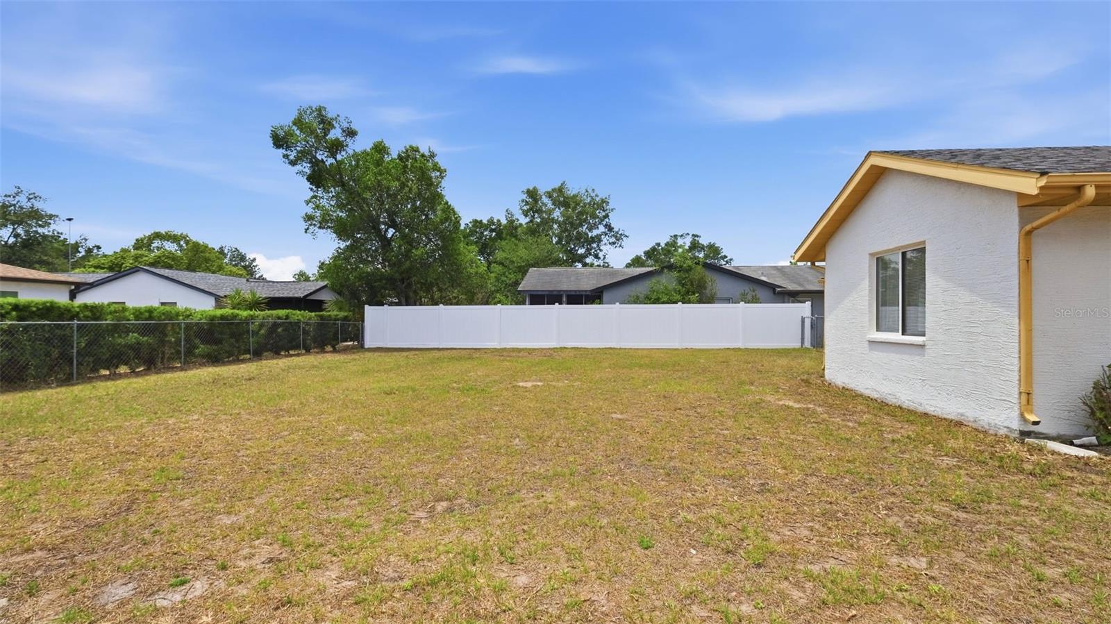 7115 LEXINGTON CIR photo 5