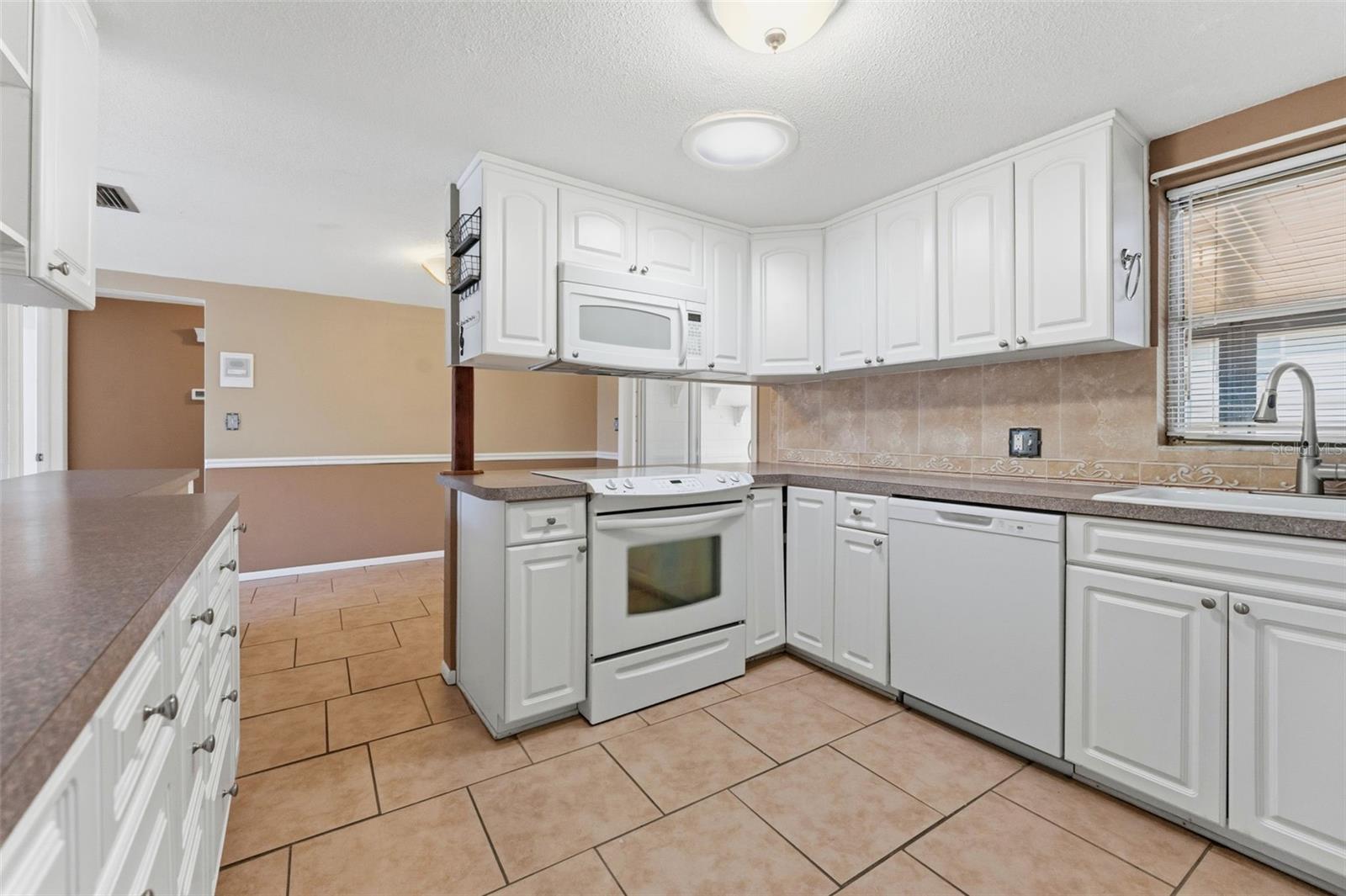 4737 ALCEA ST photo 2