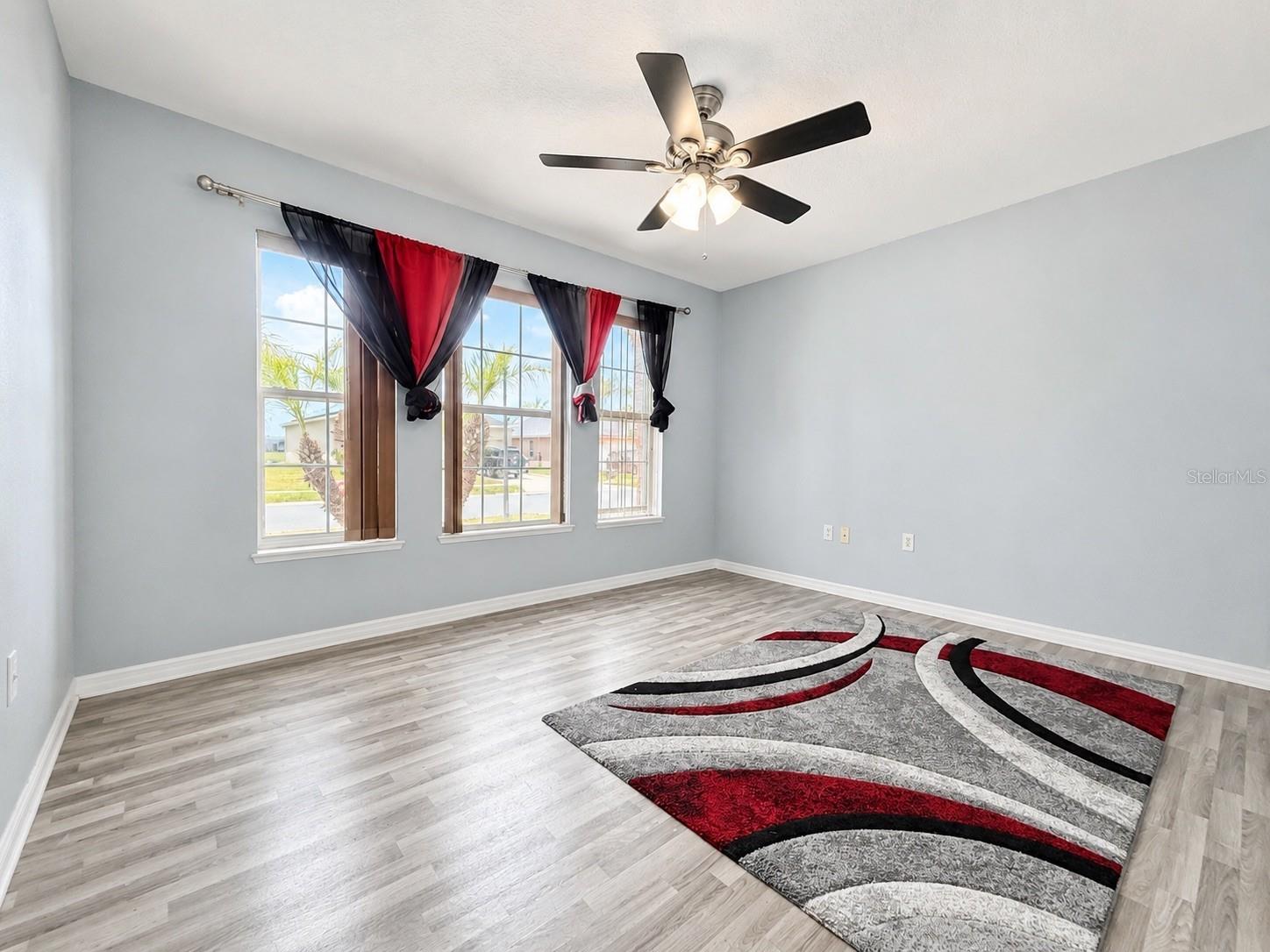 2221 PARIA LN photo 4