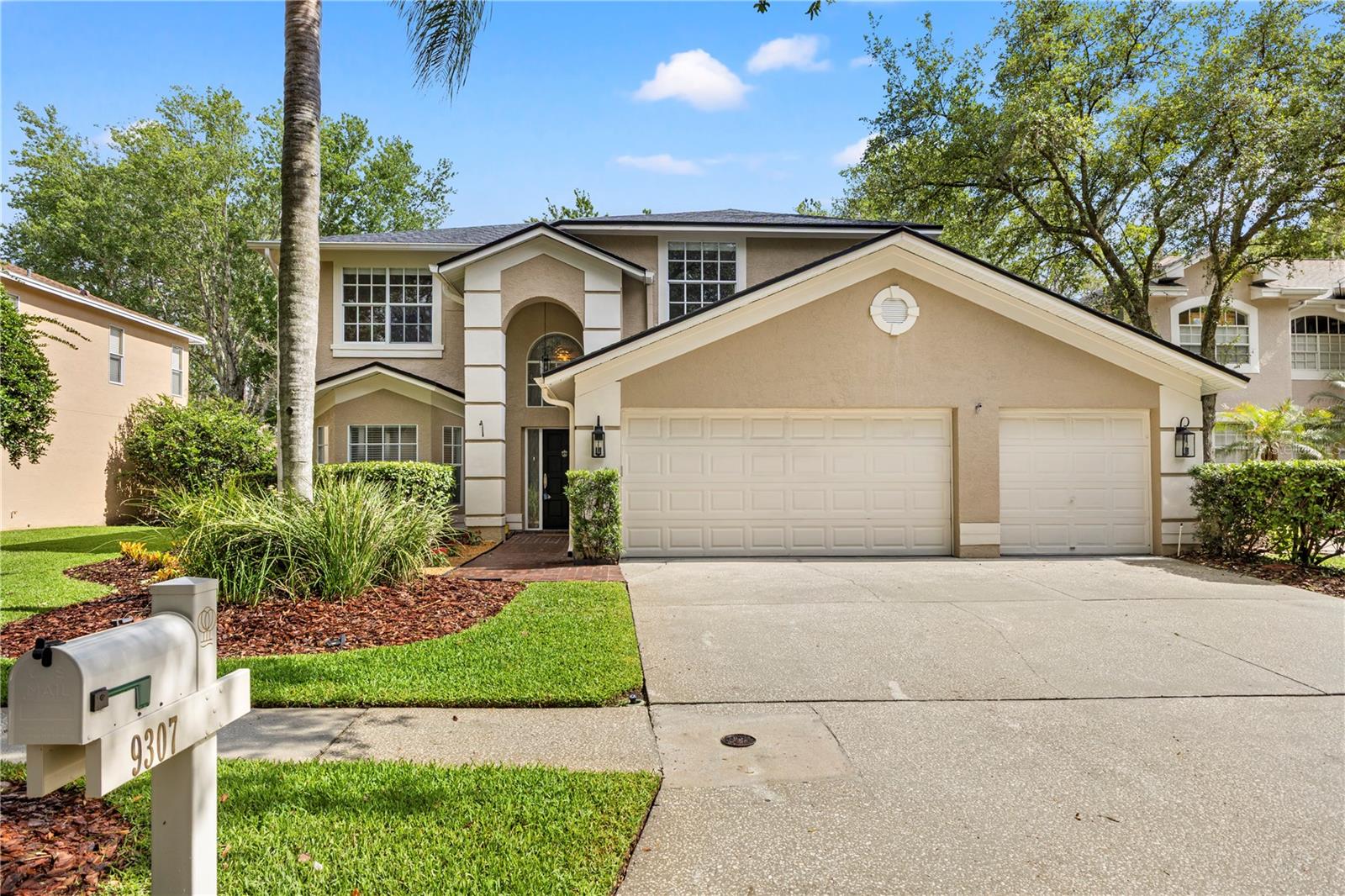 9307 POPLAR CREEK CT photo 2