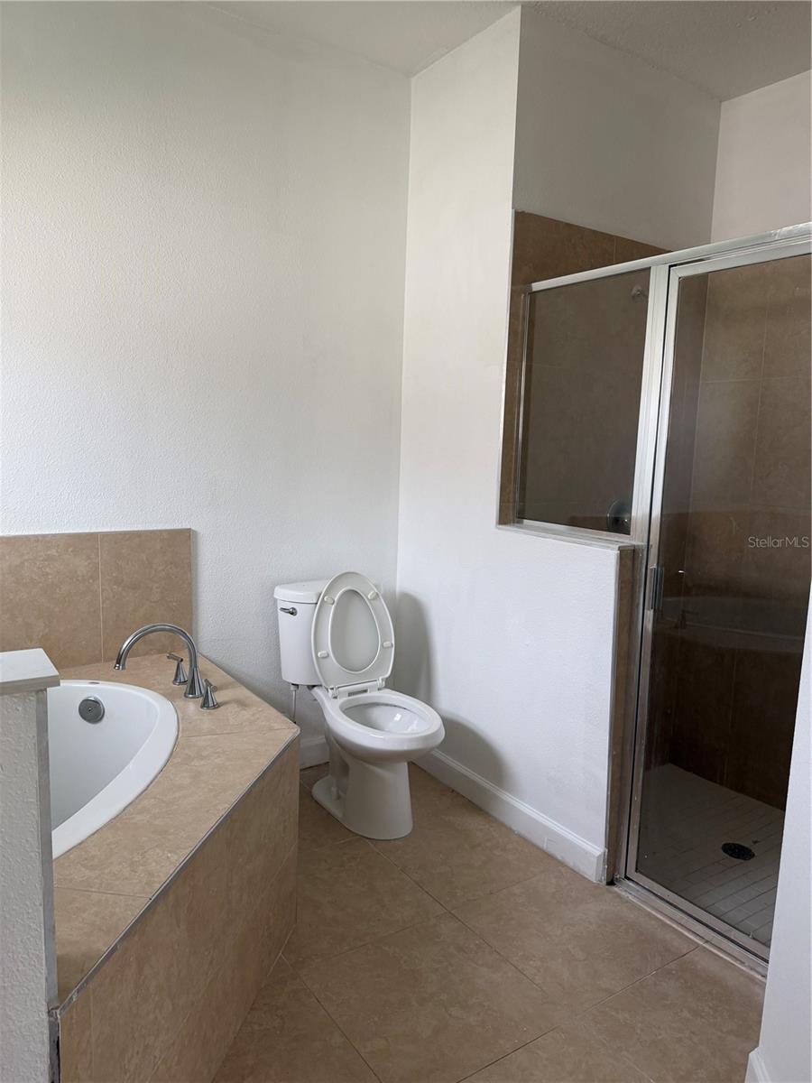 28 BOLTON CT photo 4