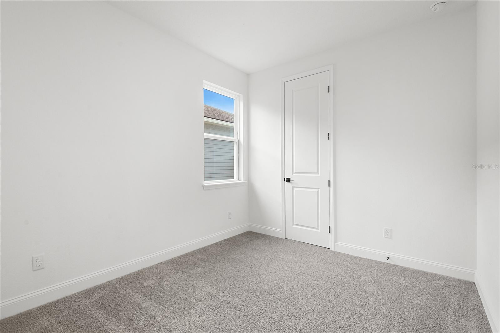 204 ENCLAVE AVE photo 5