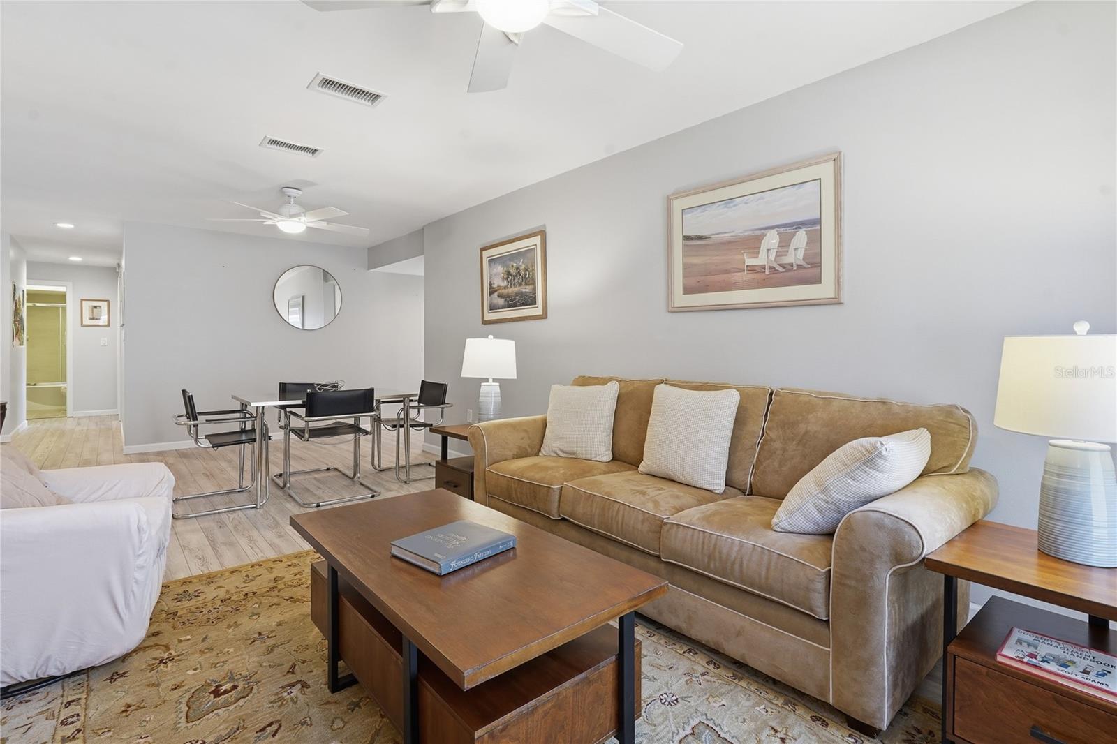 1634 DALE CIR N photo 4
