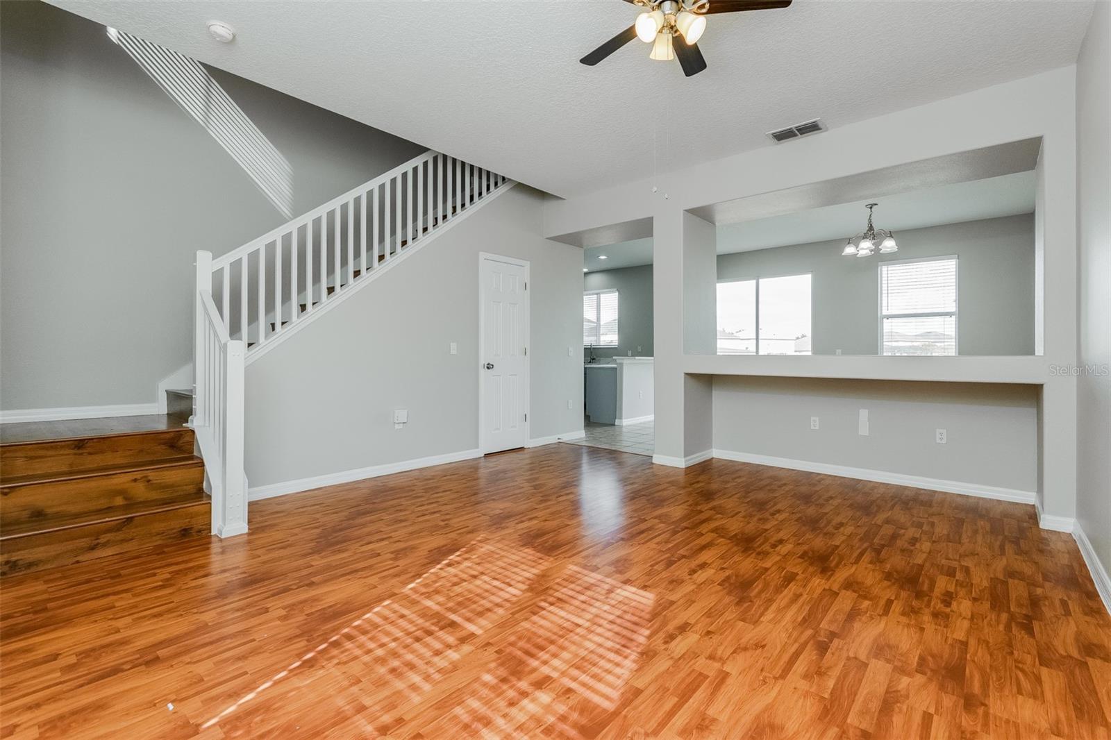 513 BERRY JAMES CT photo 2