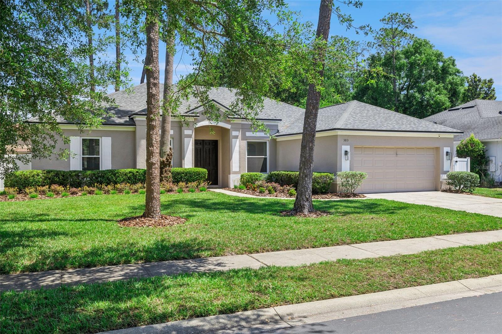 303 PINESTRAW CIR photo 4