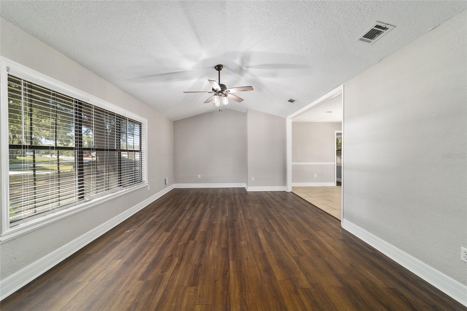 35 PINE CIR photo 5