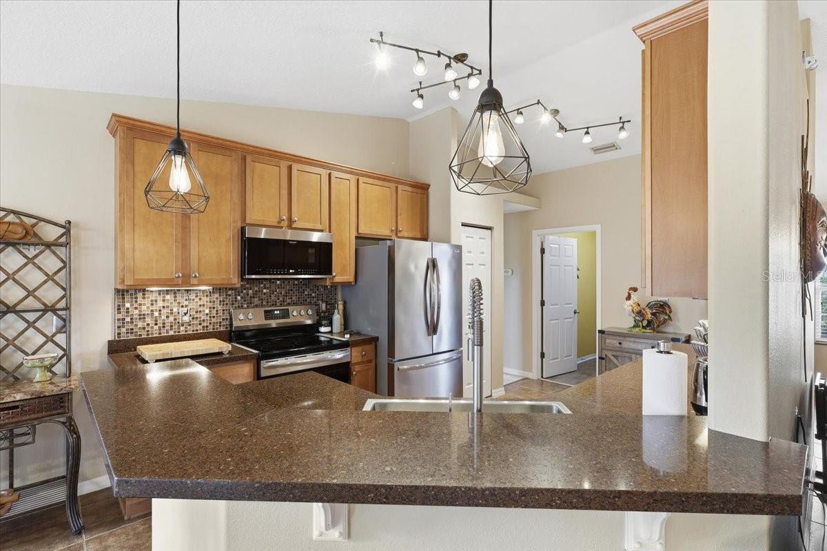 5 ZORLOU CT photo 5