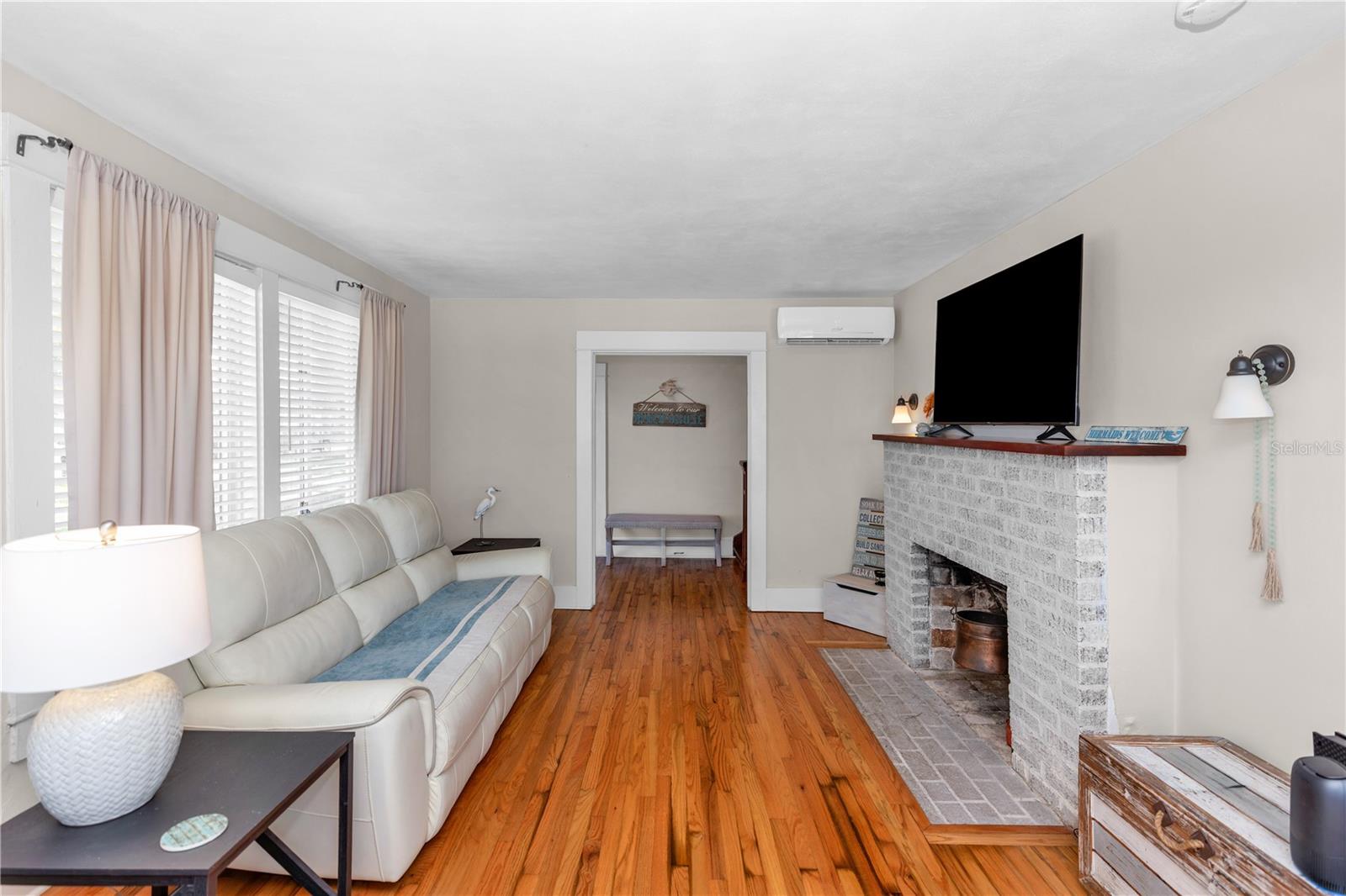 101 FLEMING AVE photo 4