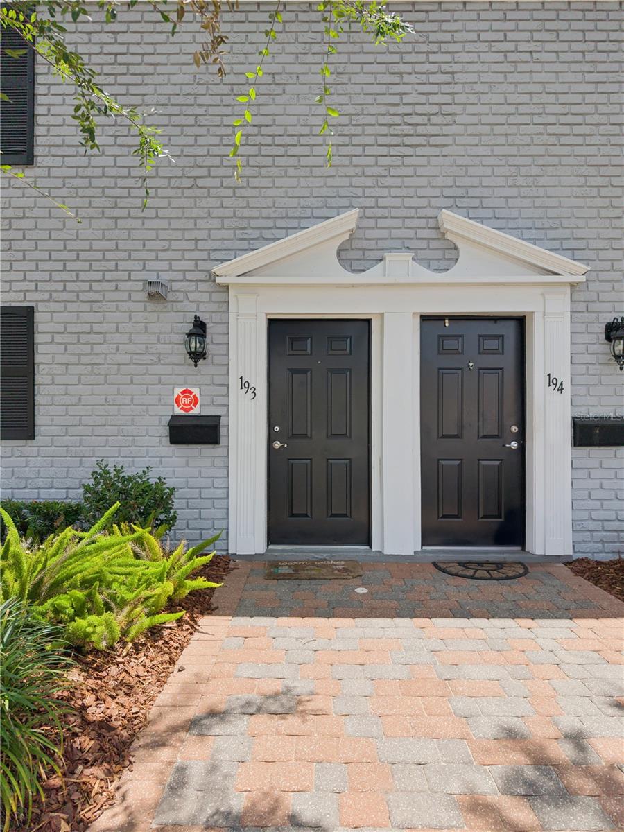 193 LEWFIELD CIR photo 3