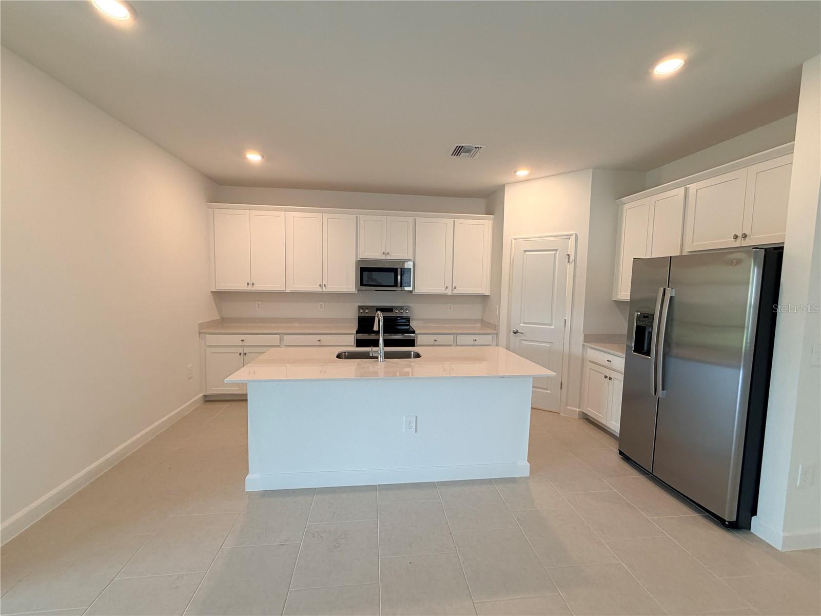 3917 PASSION VINE DR photo 4