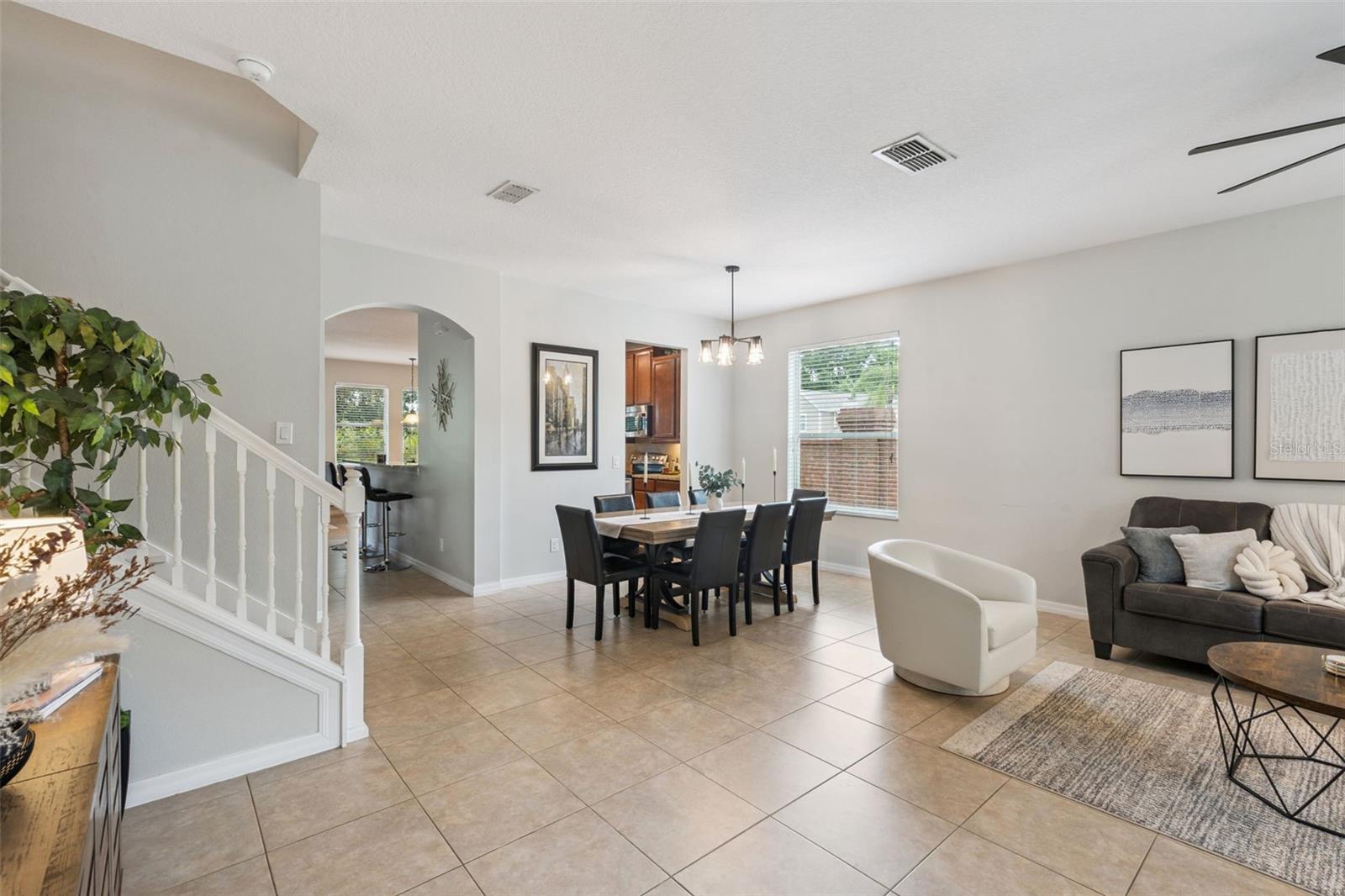 2708 PEPPER LN photo 4