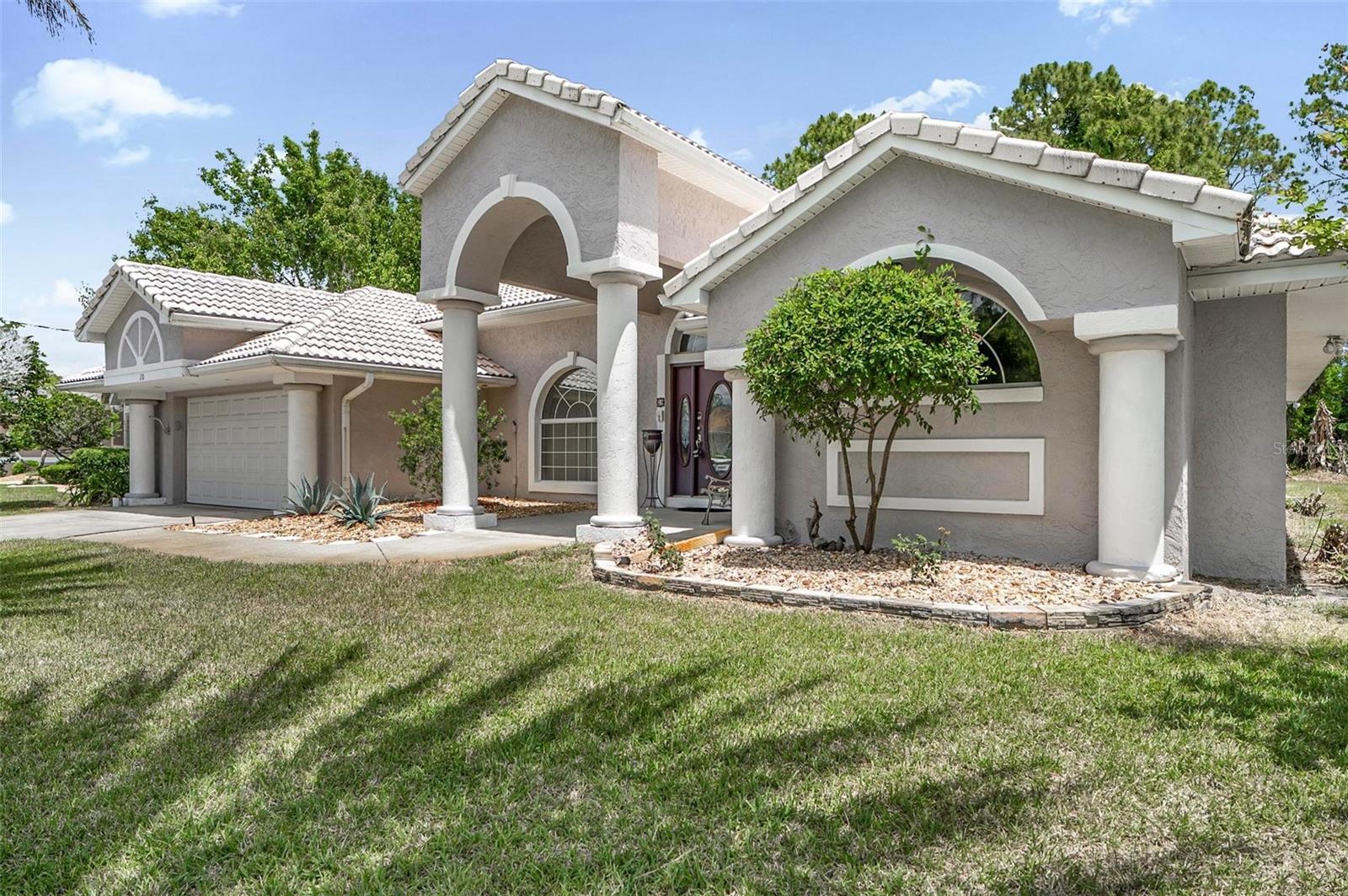 20 WOODFORD LN photo 2