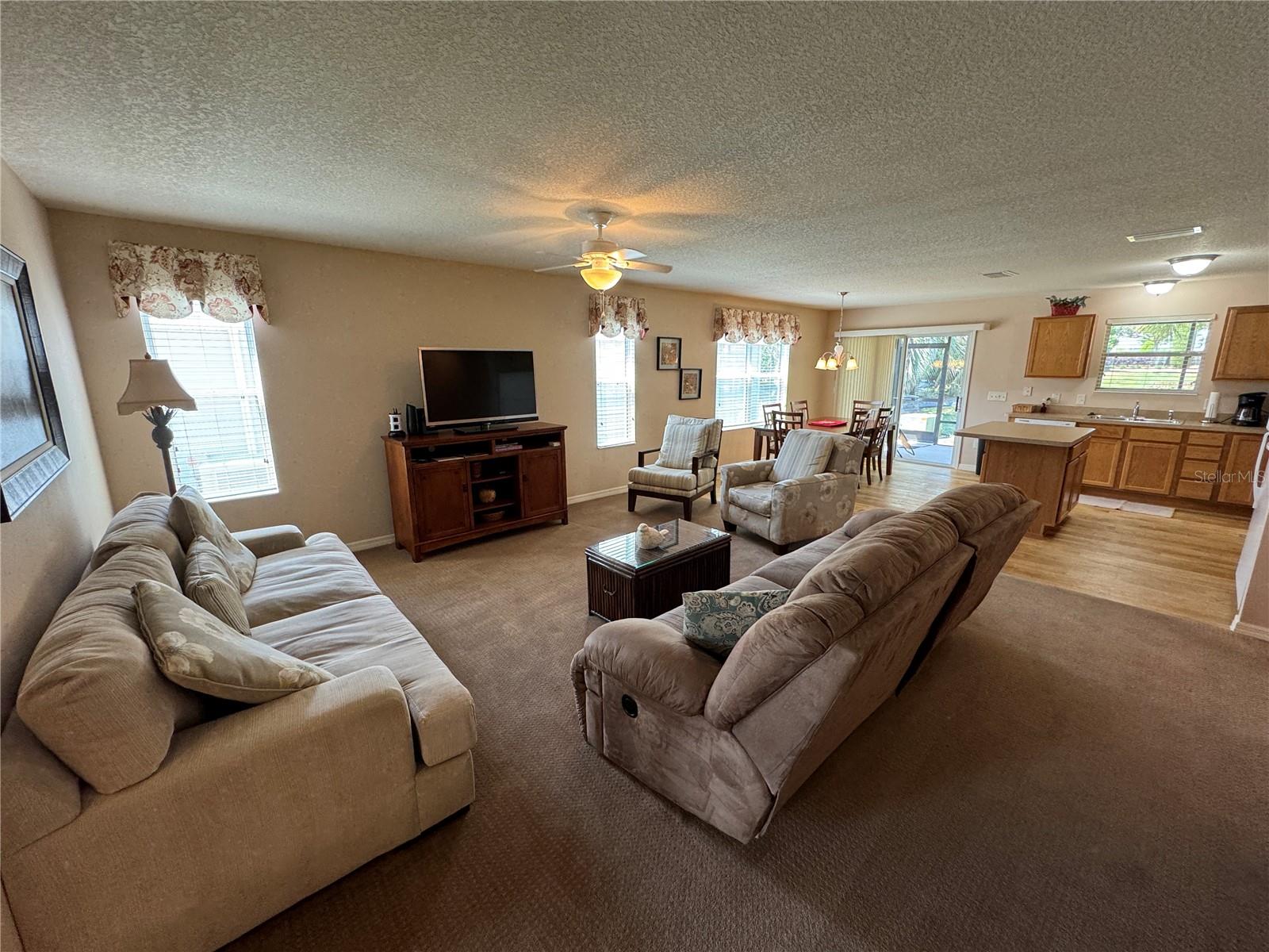 3068 ISLAWILD WAY photo 3