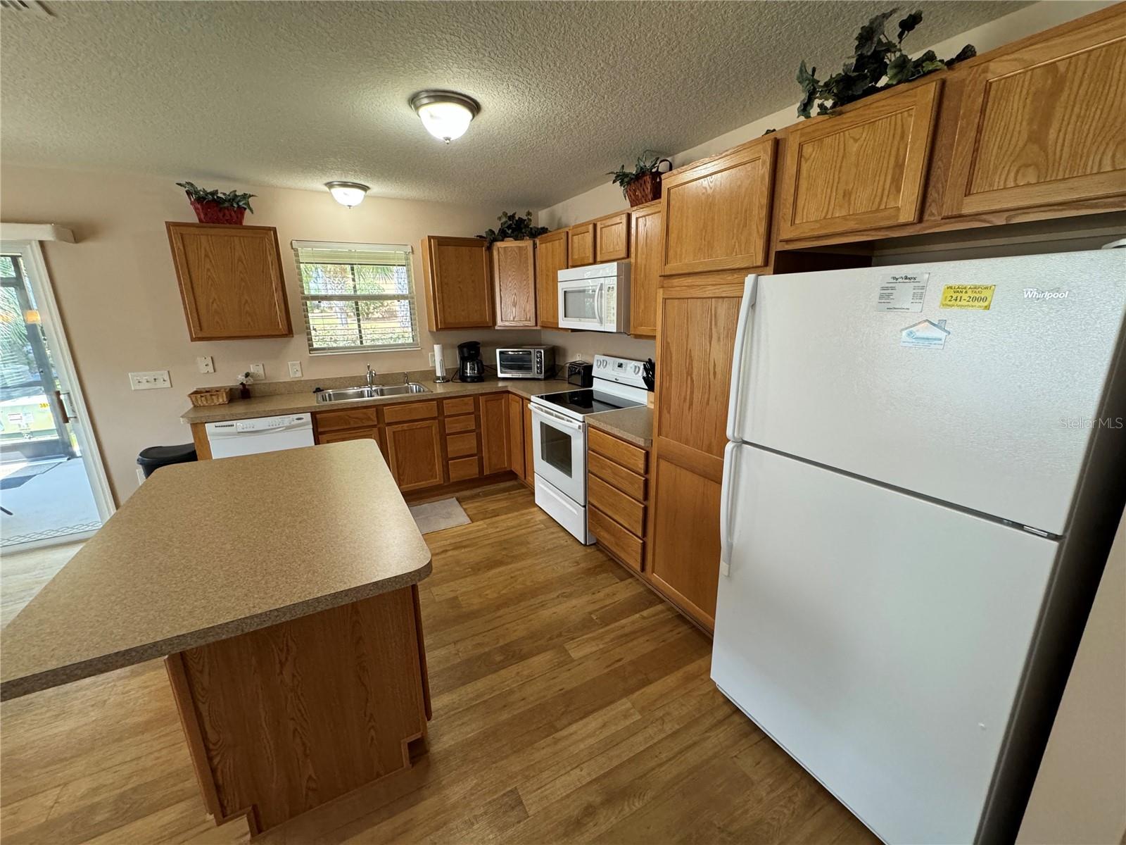 3068 ISLAWILD WAY photo 5