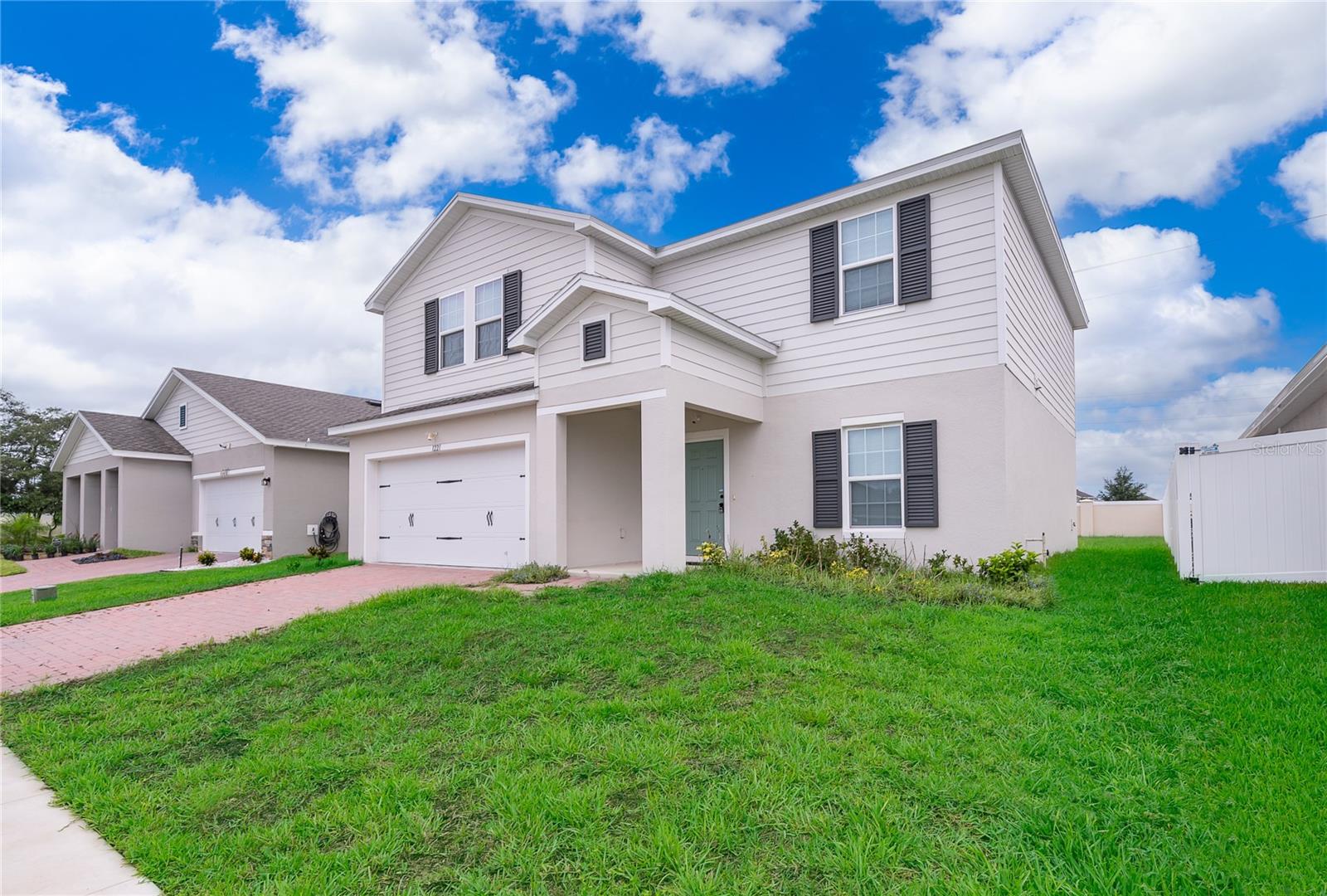 1221 LEXINGTON LN photo 3