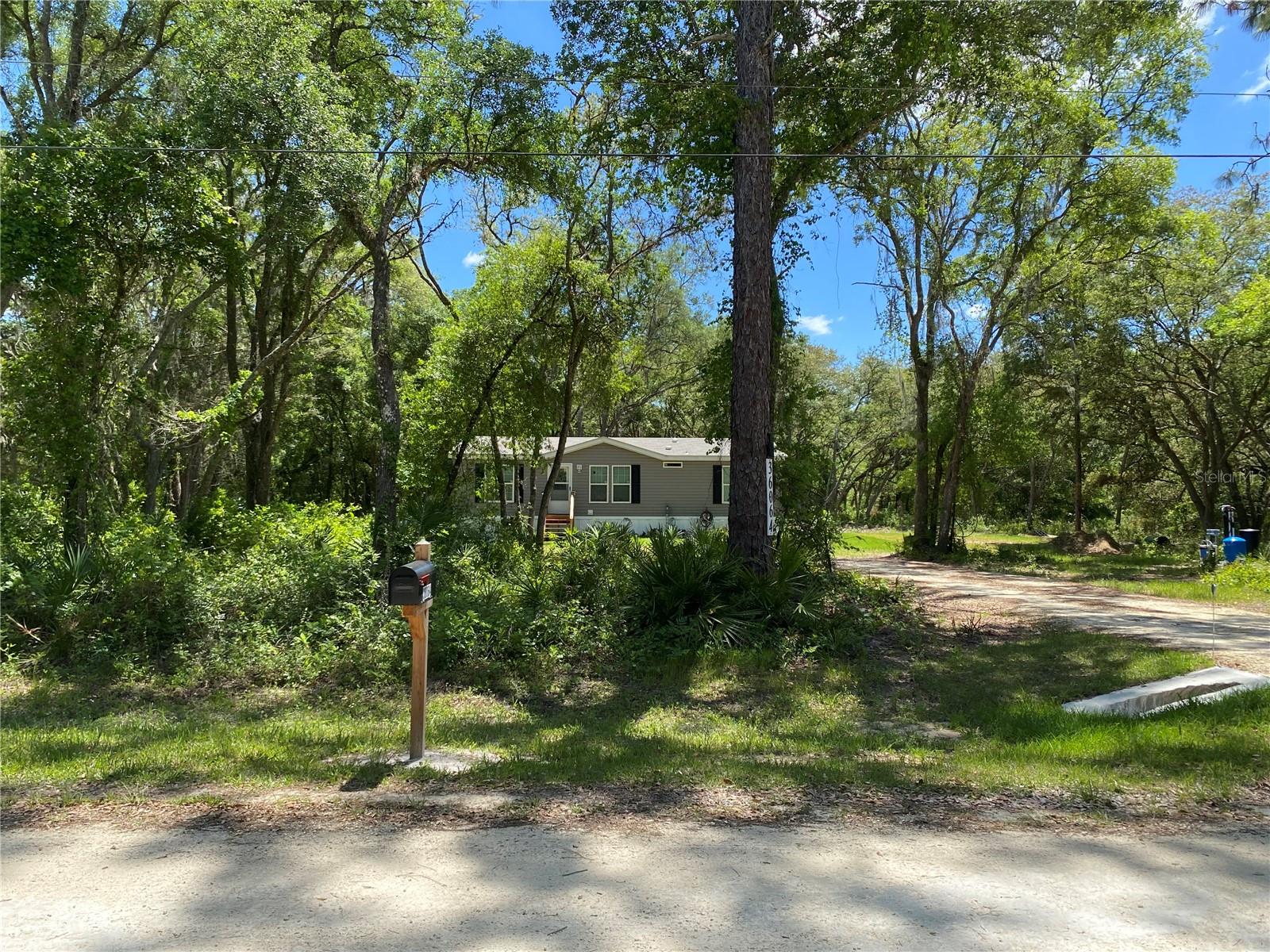 36064 BUTTERNUT DR photo 3