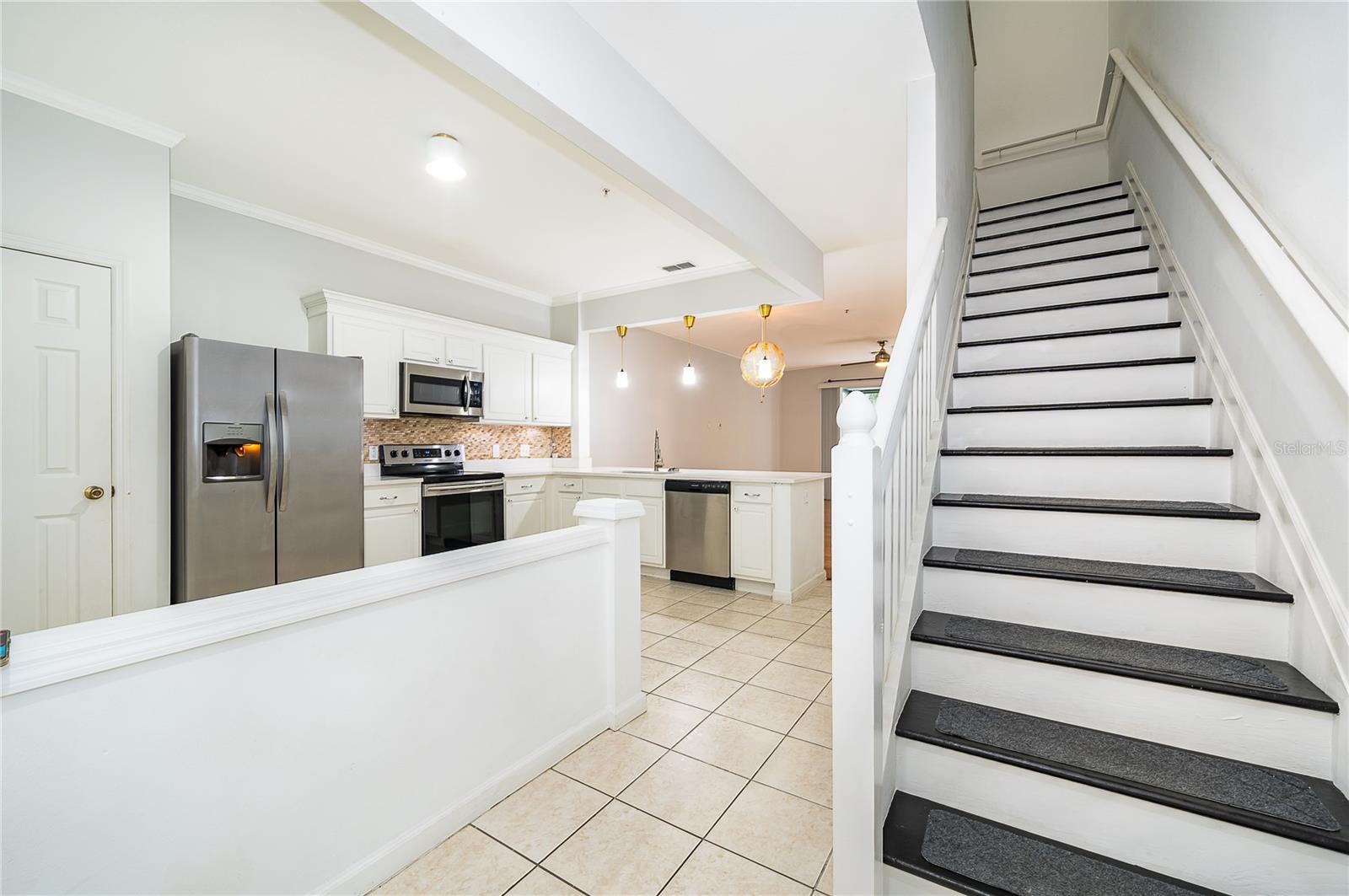 6080 TWAIN ST #102 photo 3