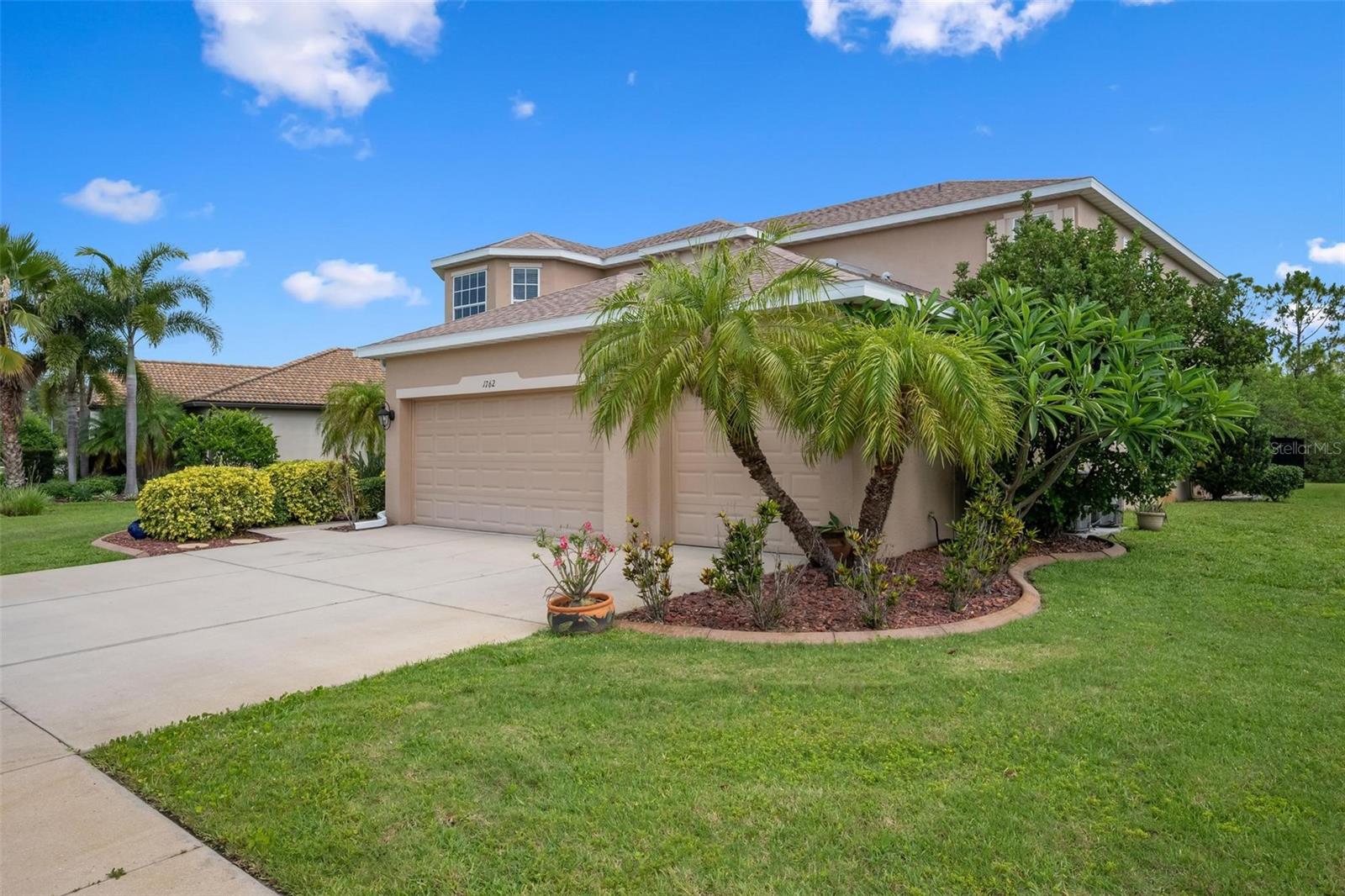 1762 BOTTLEBRUSH WAY photo 3