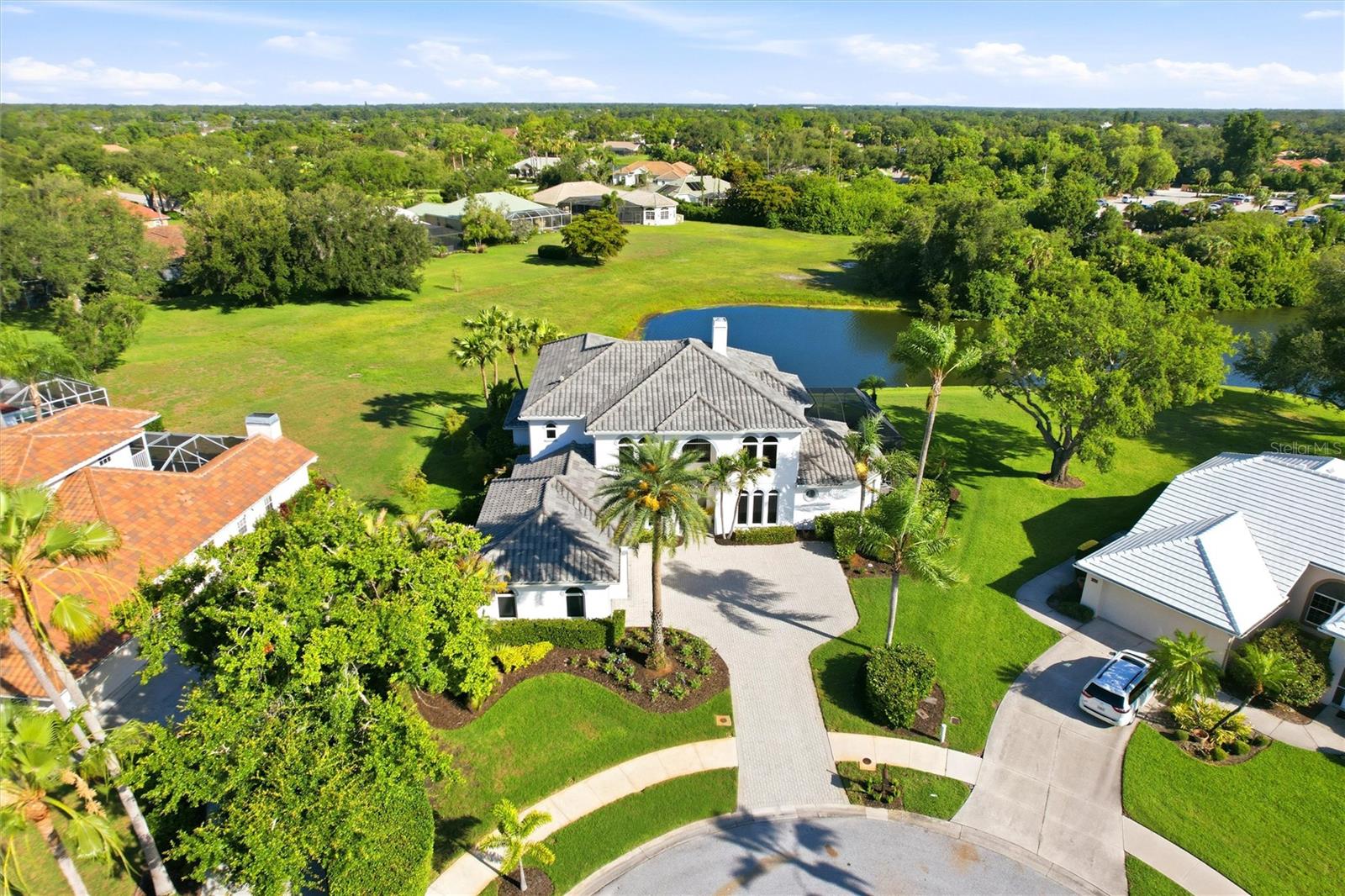 8417 LONE EAGLE WAY photo 3