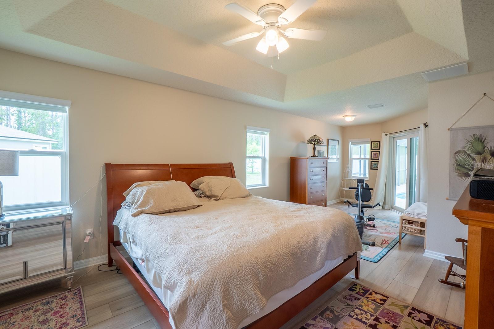 44 LEIDEL DR photo 4