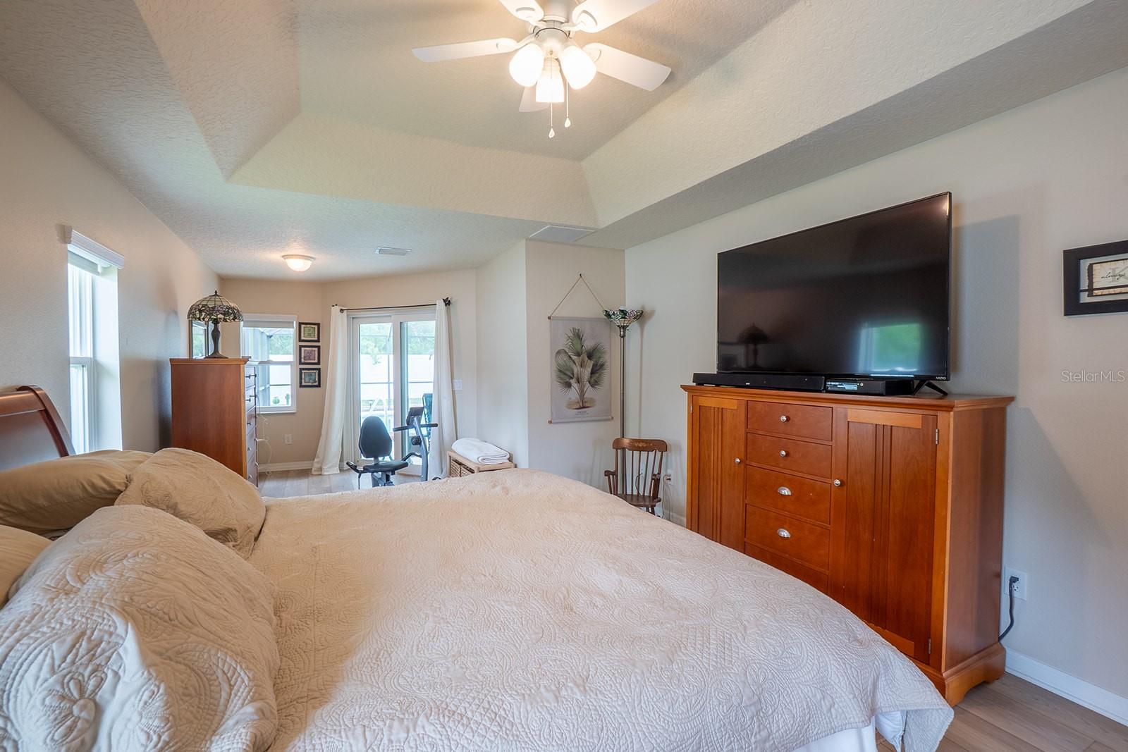 44 LEIDEL DR photo 5