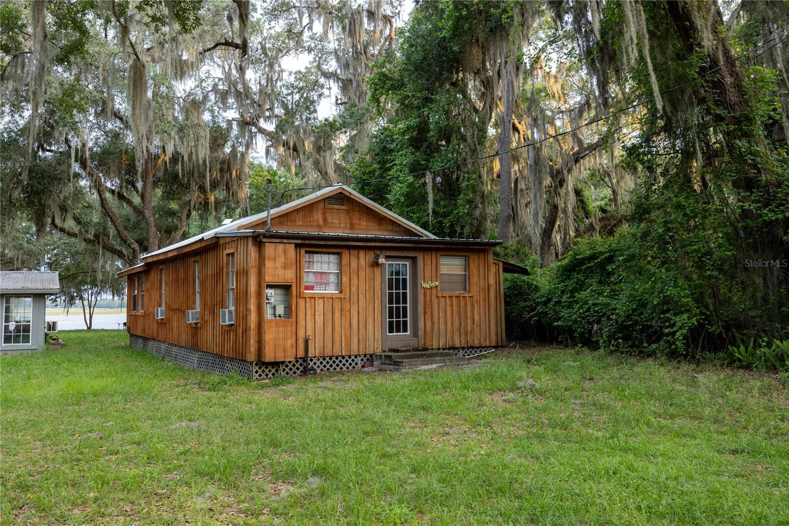 1847 STATE ROAD 20 photo 3