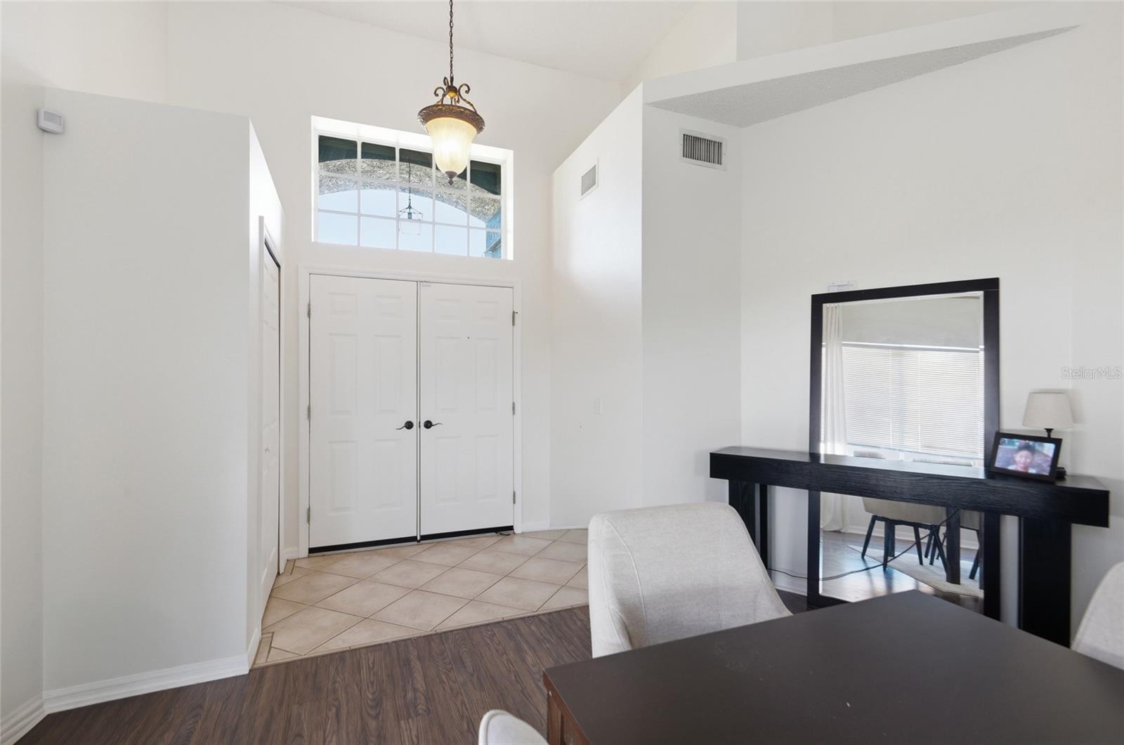 12640 LONGCREST DR photo 3