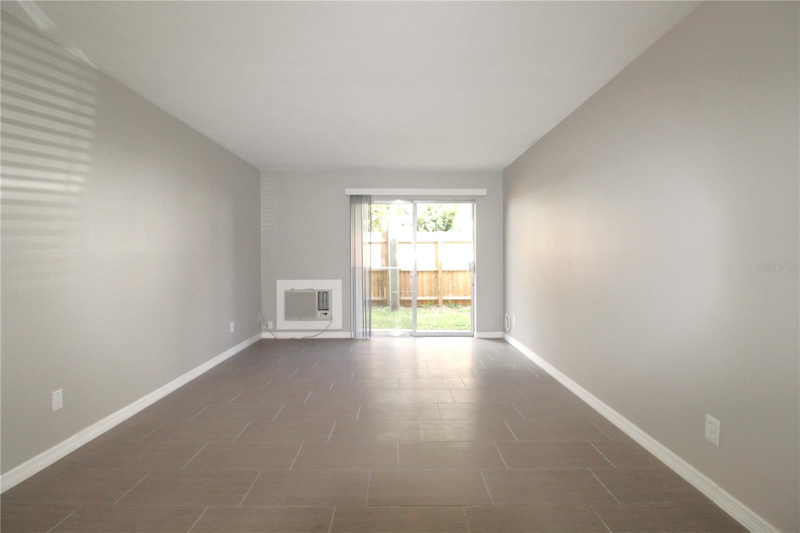 3001 BEE RIDGE RD #121 photo 4