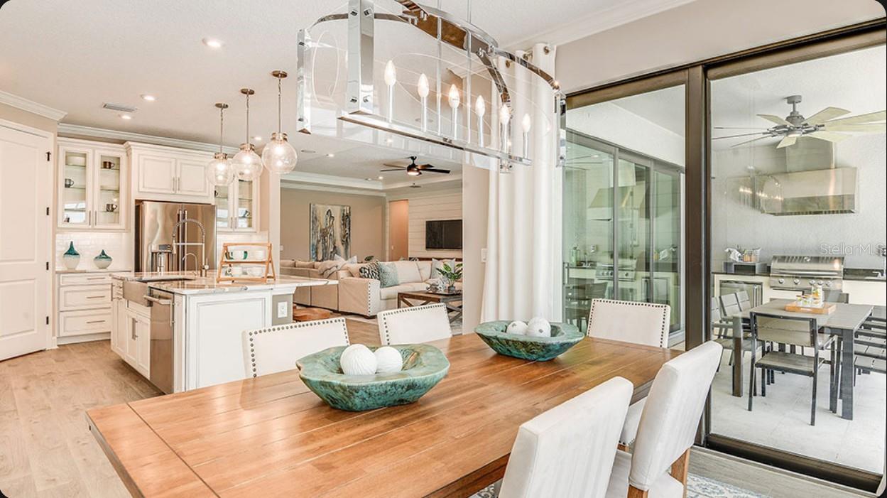 827 JUNONIA BLVD photo 4