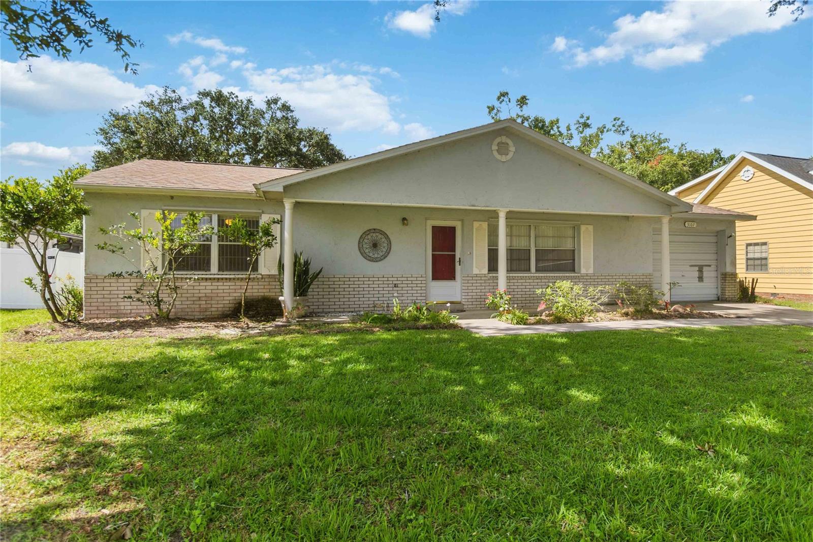 3107 5TH ST photo 4