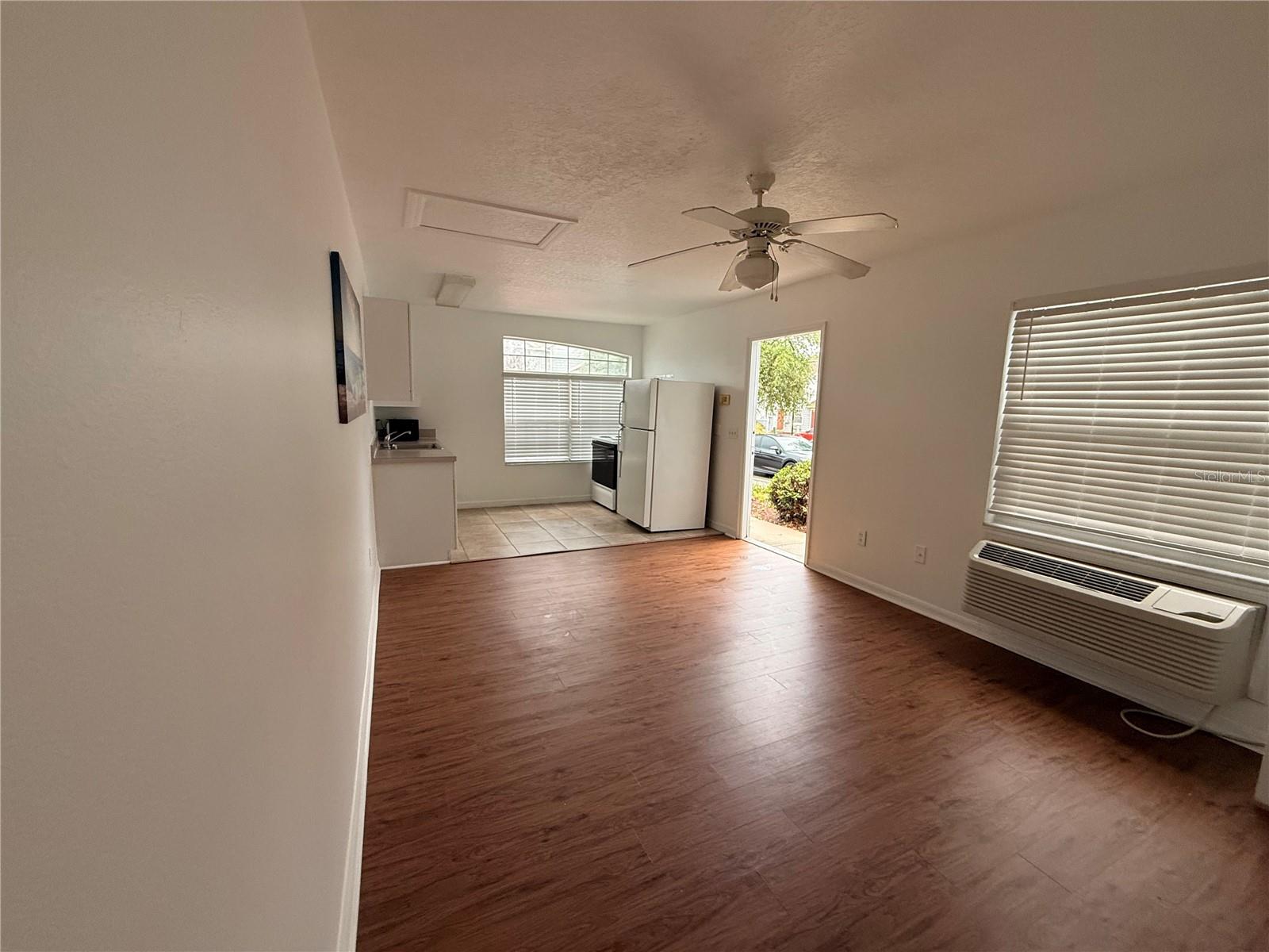 527 CARIBBEAN DR #B photo 4