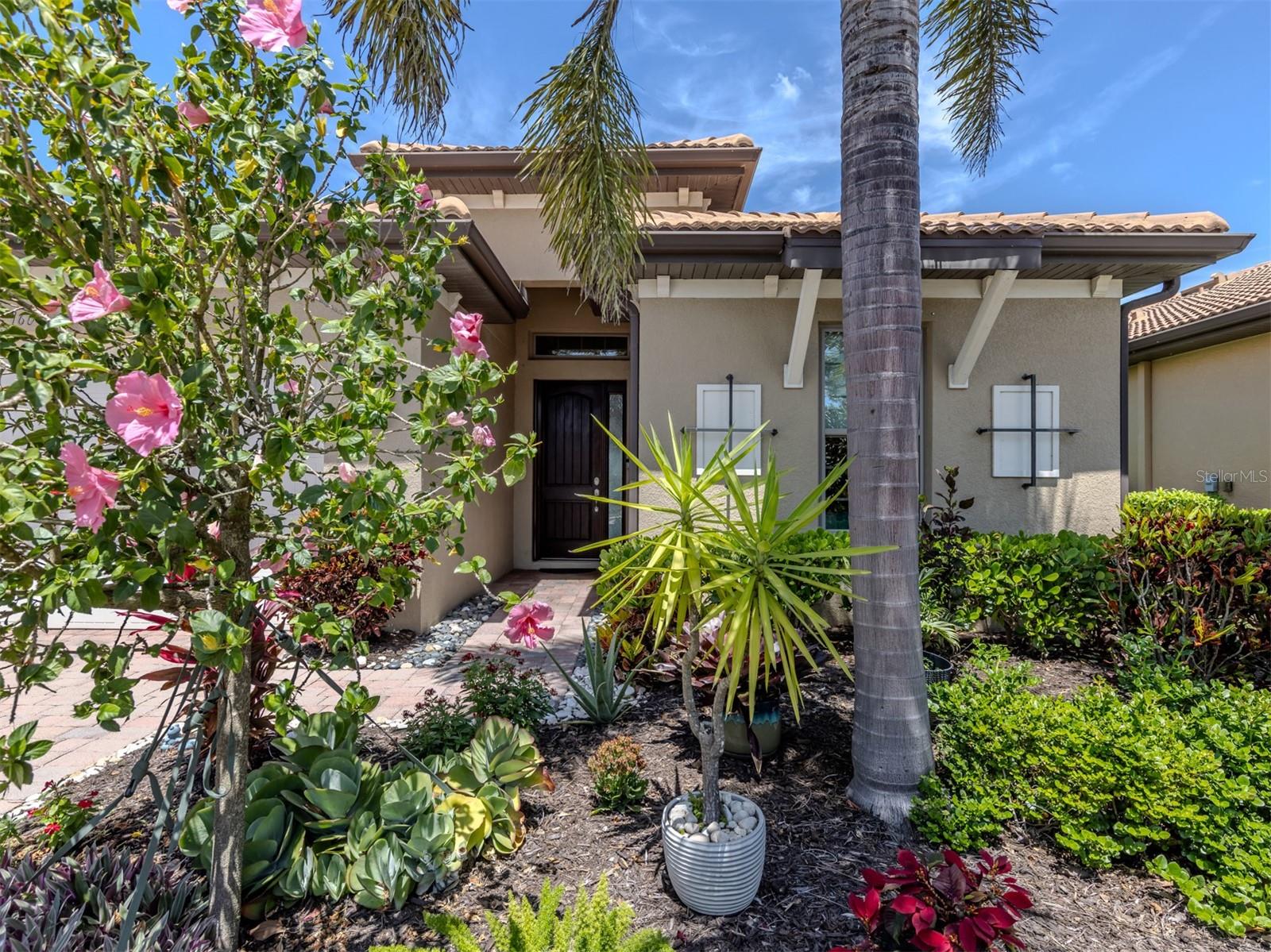 160 MARAVIYA BLVD photo 4