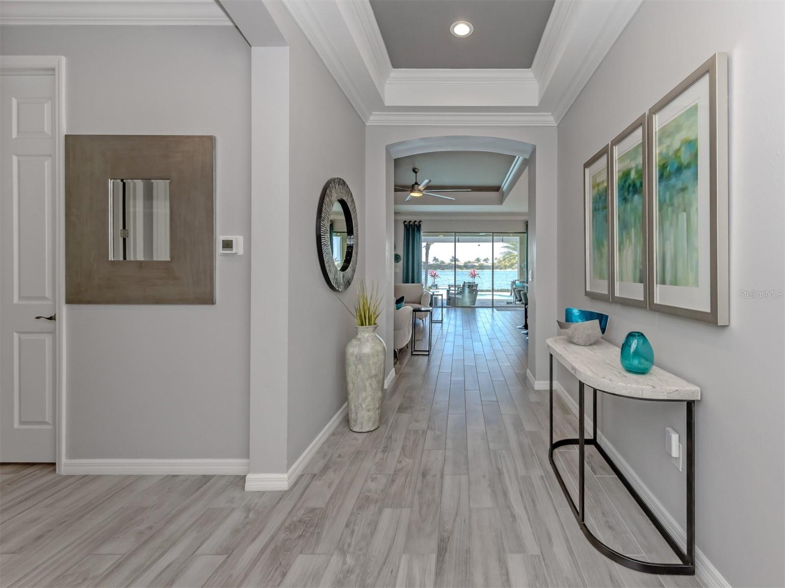 160 MARAVIYA BLVD photo 5