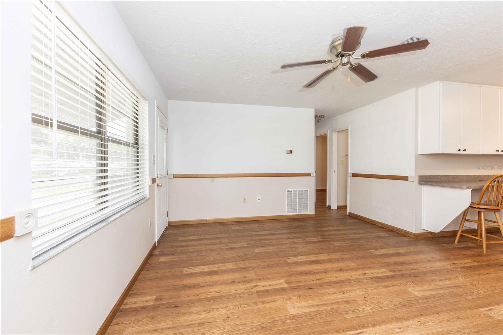 301 CURRY ST photo 5