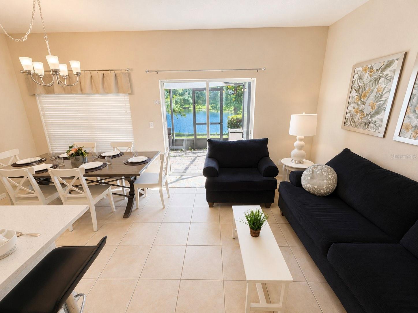 2379 CARAVELLE CIR photo 2
