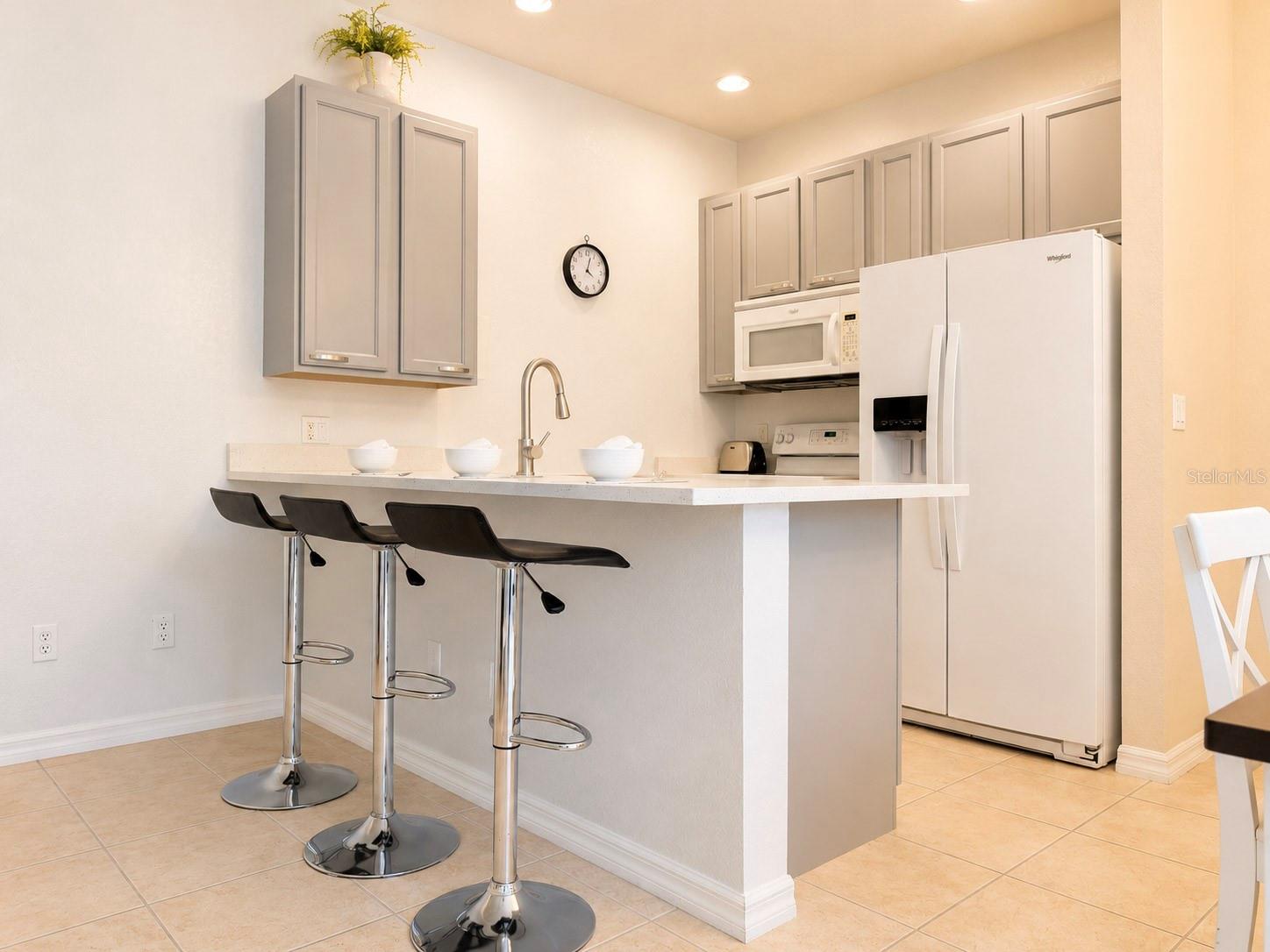 2379 CARAVELLE CIR photo 3