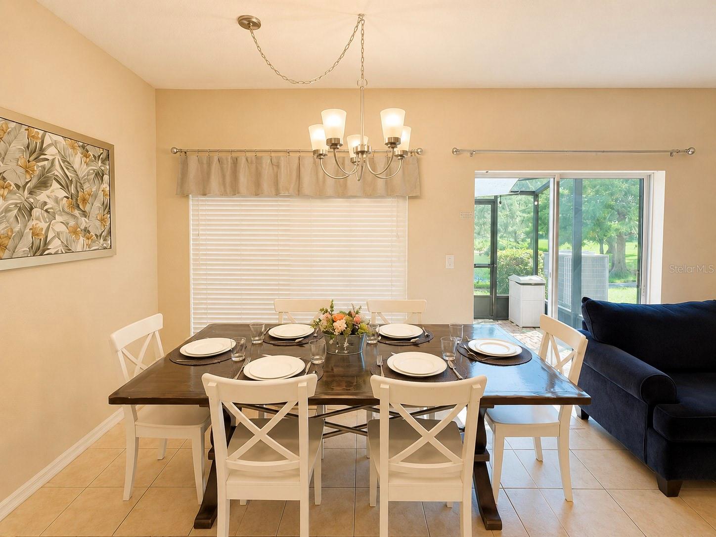 2379 CARAVELLE CIR photo 5