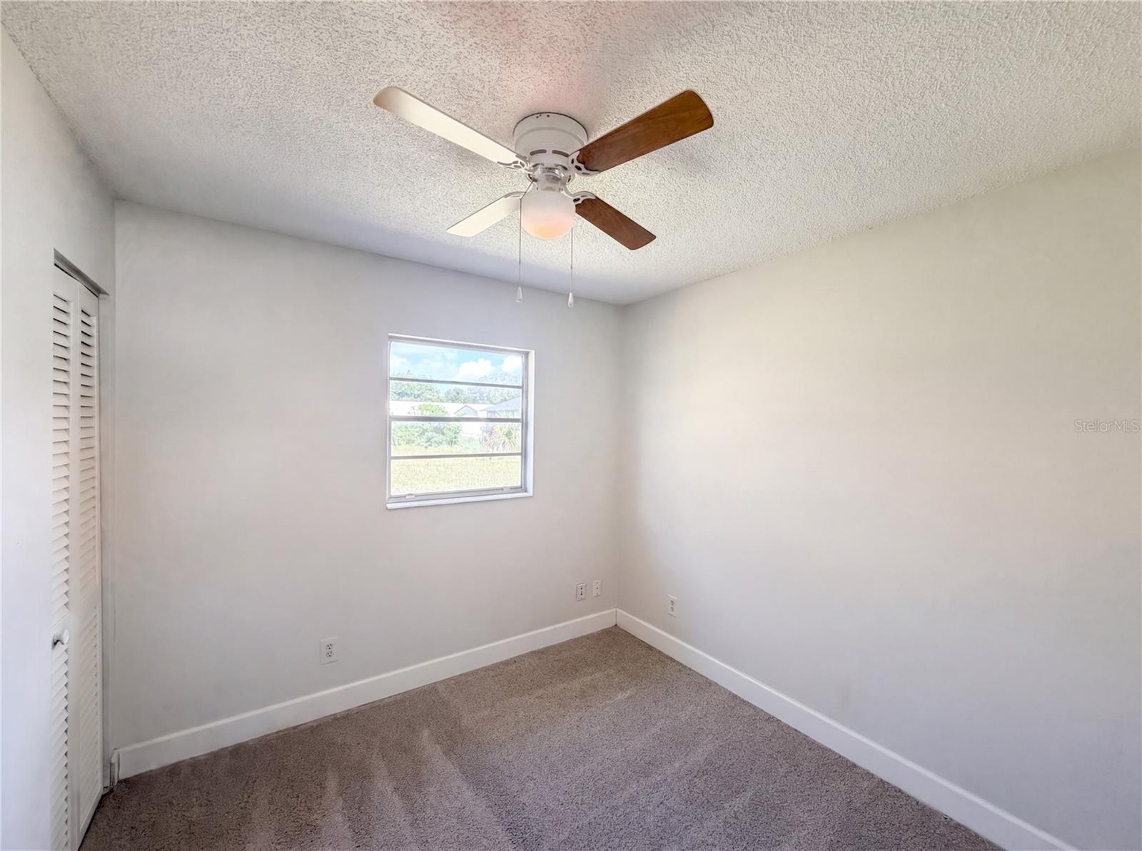 1114 N FORREST AVE photo 4