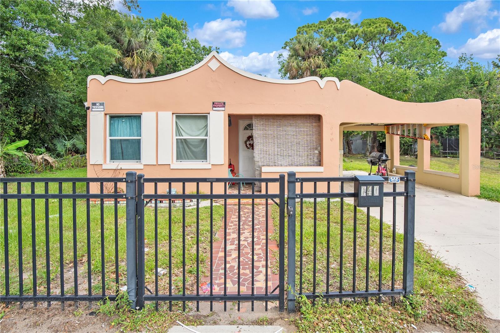 640 ORANGE AVE