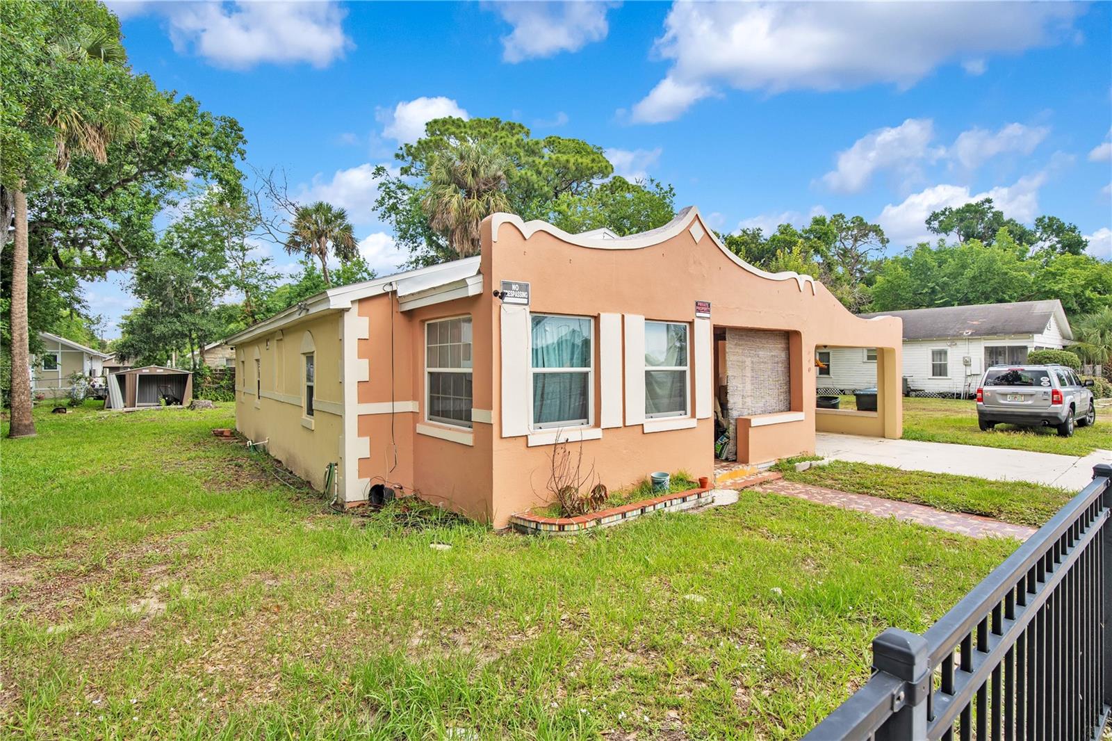 640 ORANGE AVE photo 4