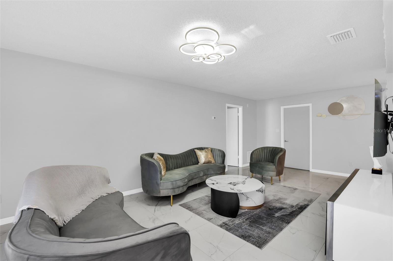 5316 JADE ST photo 4
